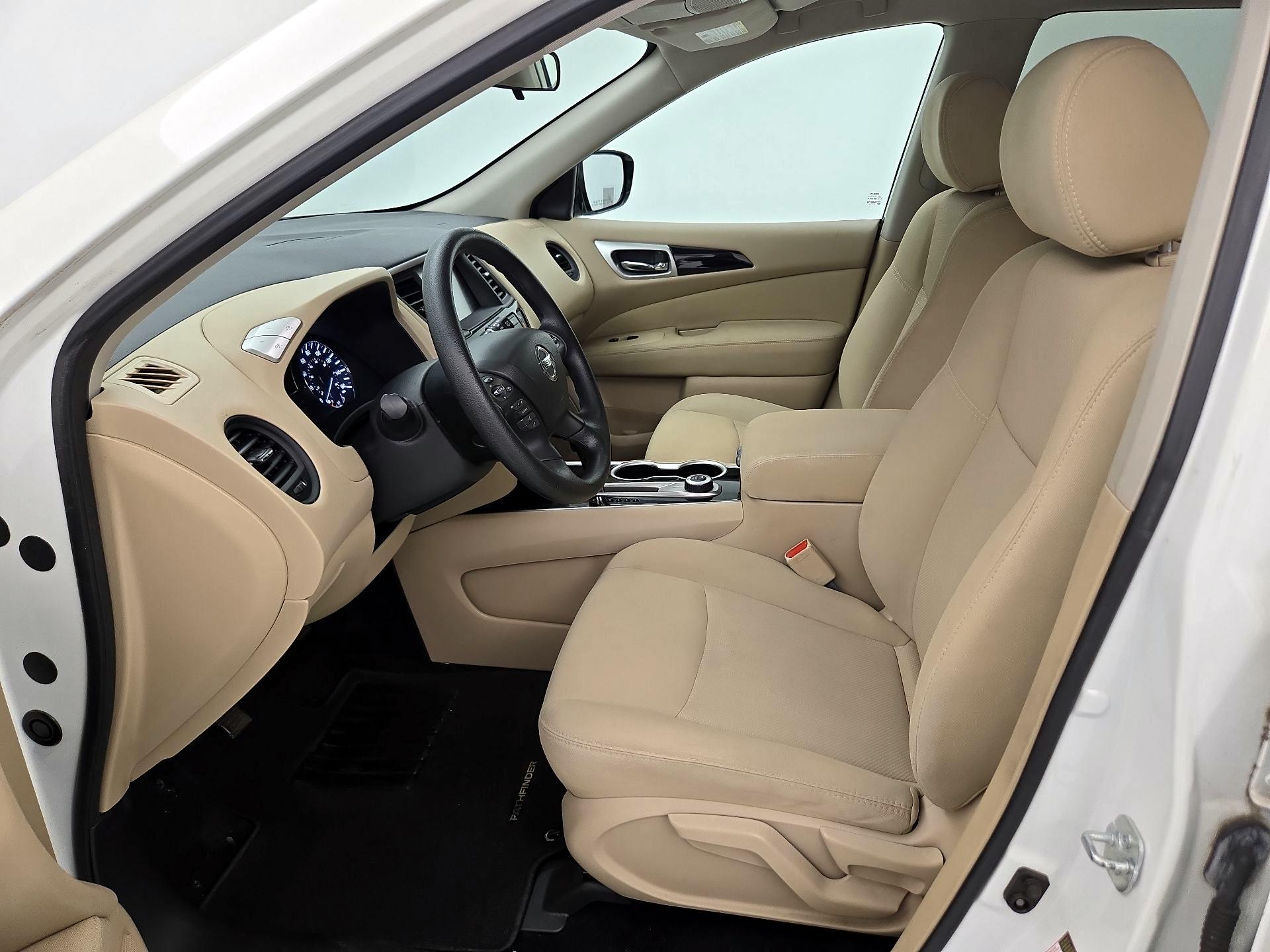 Thumbnail: 2017 Nissan Pathfinder - 11