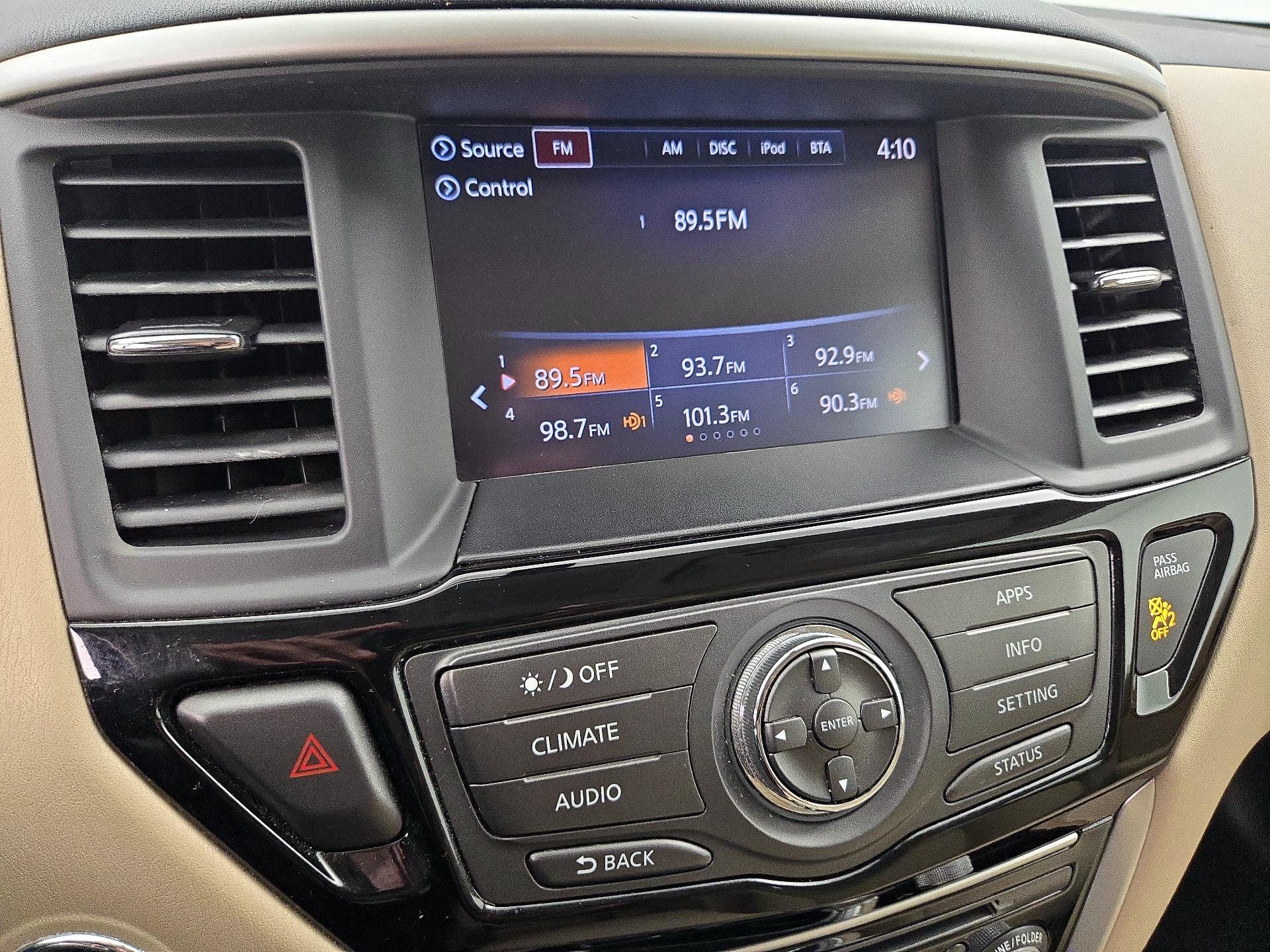 Thumbnail: 2017 Nissan Pathfinder - 15