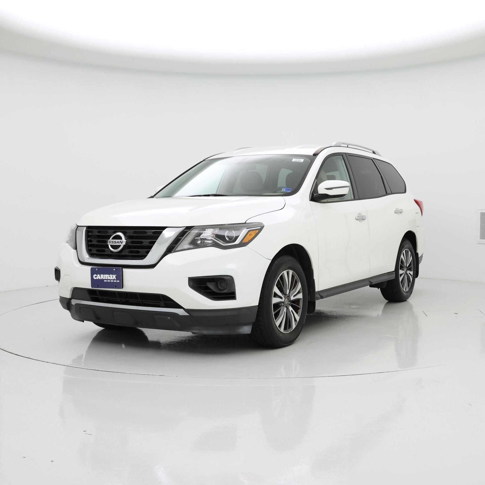 Thumbnail: 2017 Nissan Pathfinder - 4