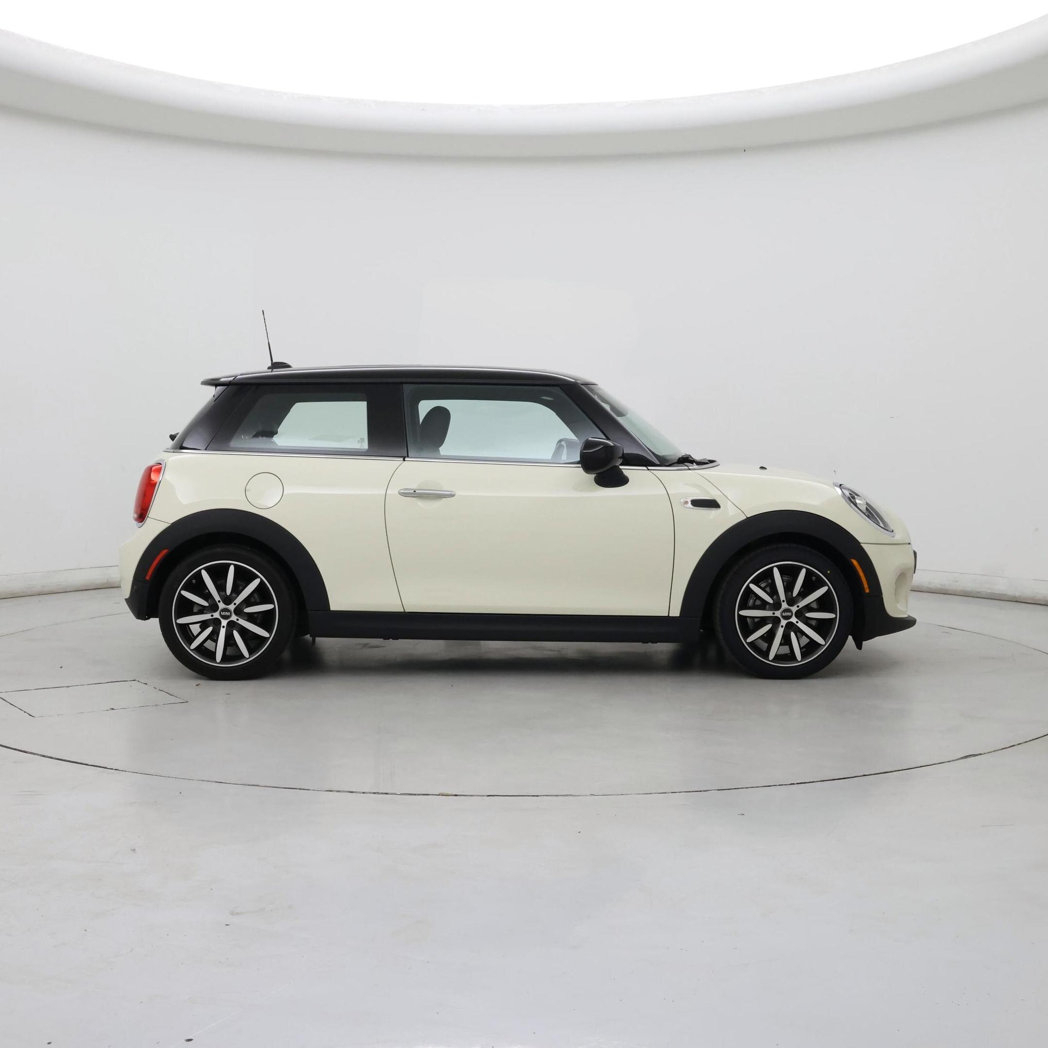Thumbnail: 2021 MINI Cooper Hardtop - 7