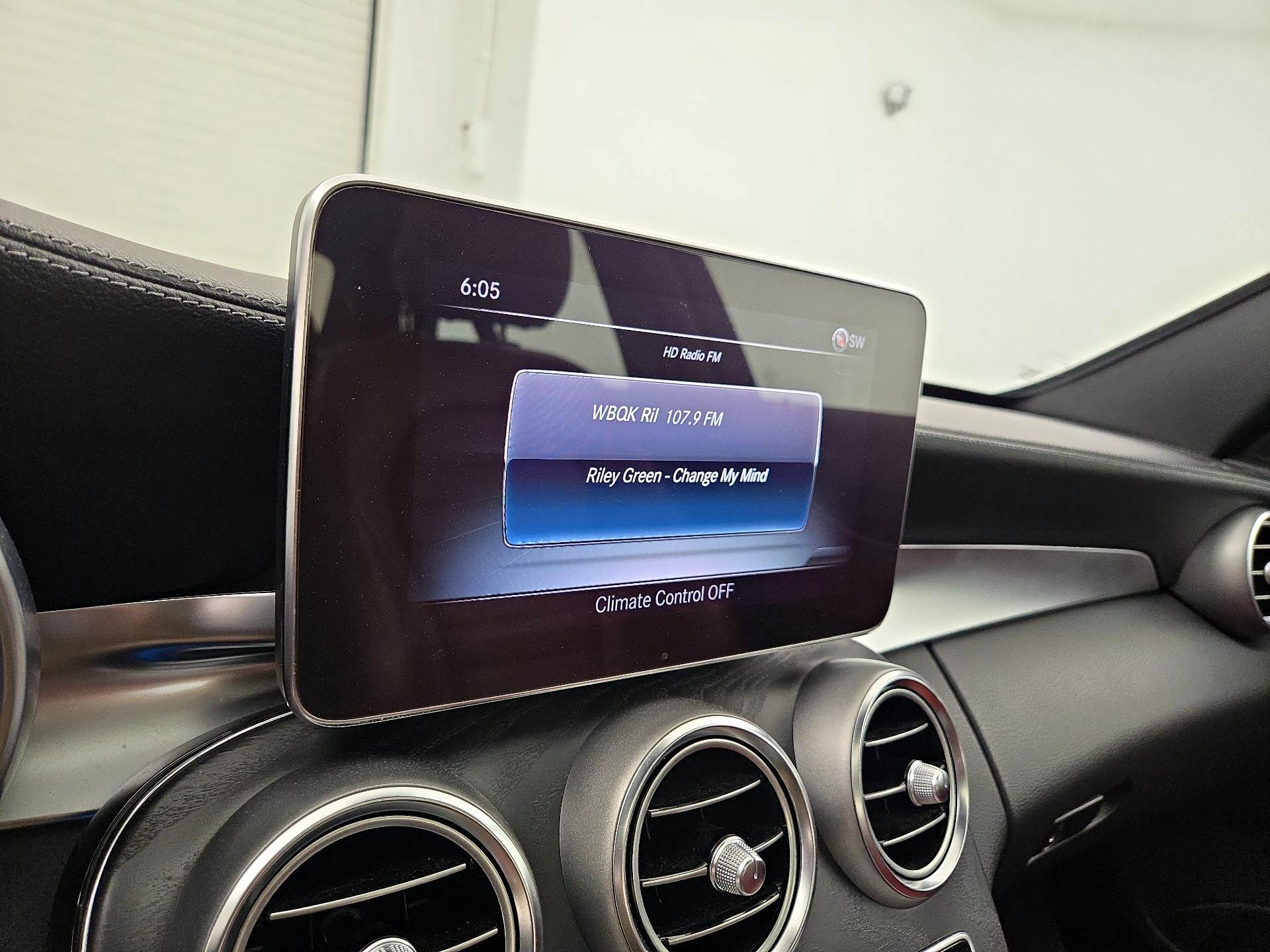Thumbnail: 2017 Mercedes-Benz C-Class - 16