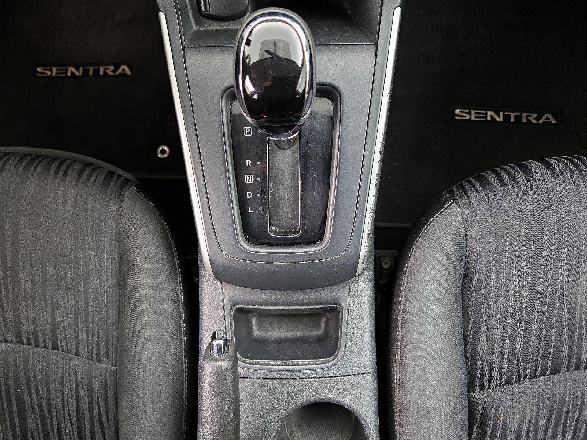 Thumbnail: 2018 Nissan Sentra - 17