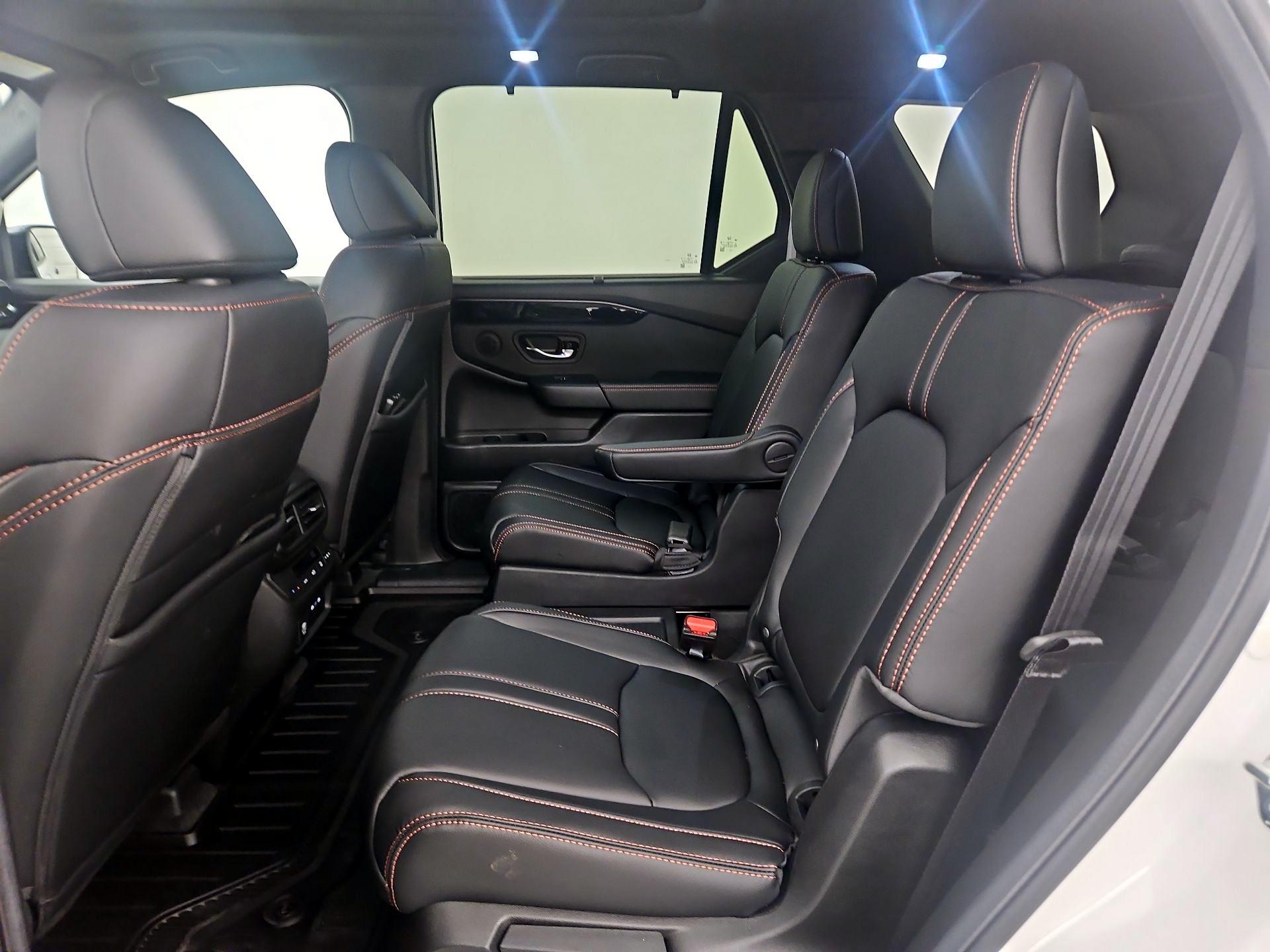 Thumbnail: 2025 Honda Pilot - 20