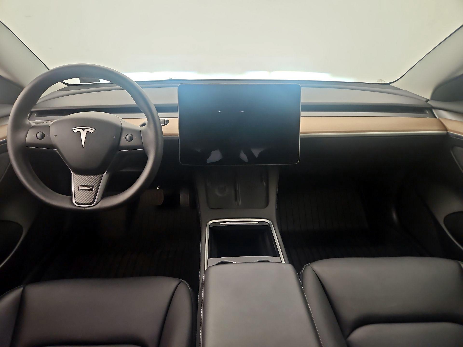 Thumbnail: 2023 Tesla Model 3 - 9