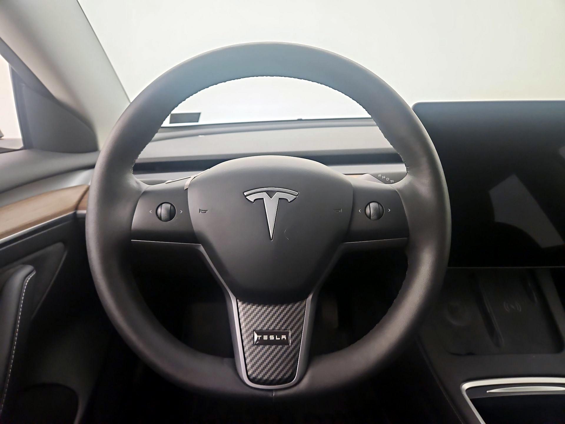 Thumbnail: 2023 Tesla Model 3 - 10
