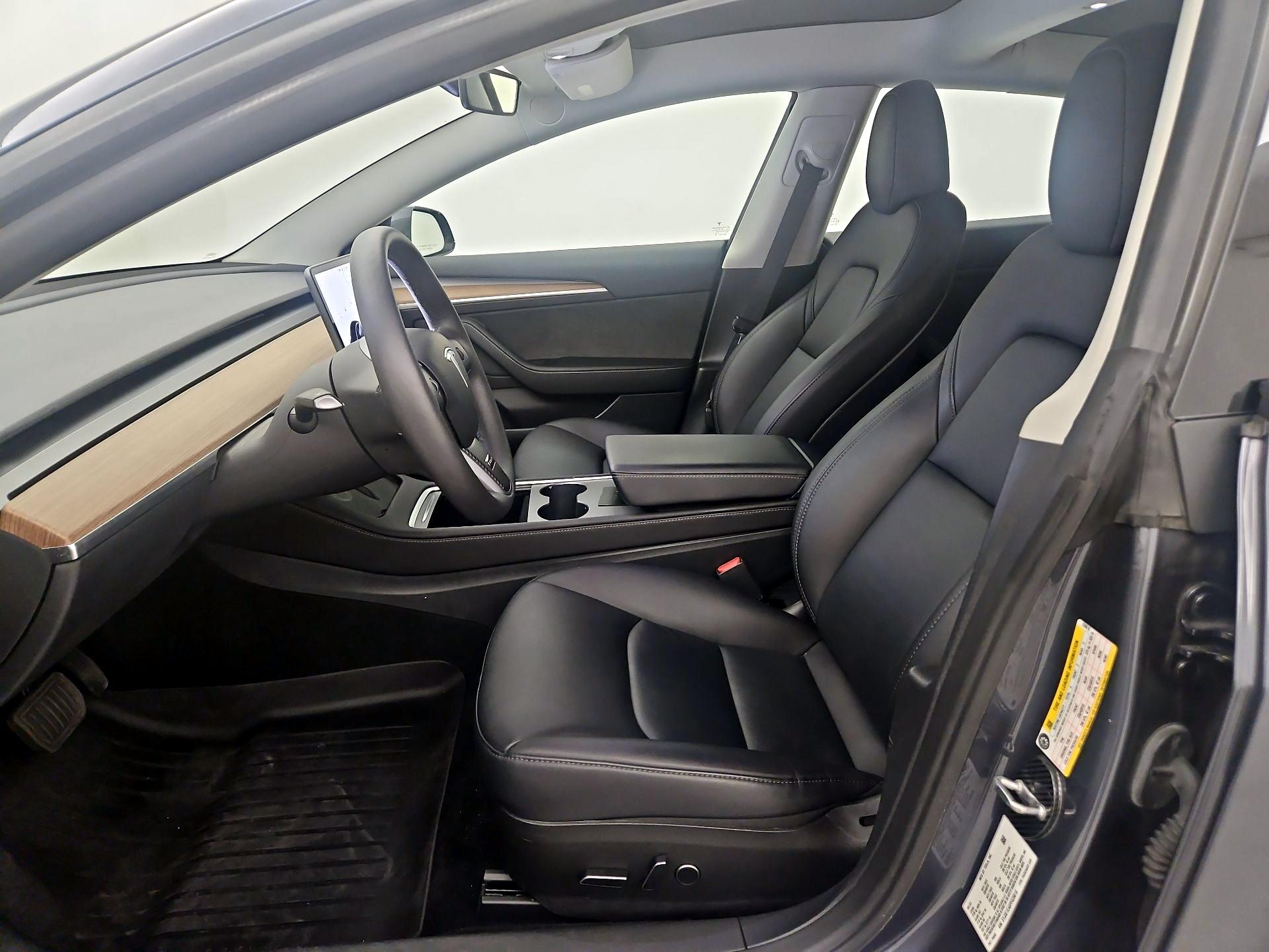 Thumbnail: 2023 Tesla Model 3 - 11