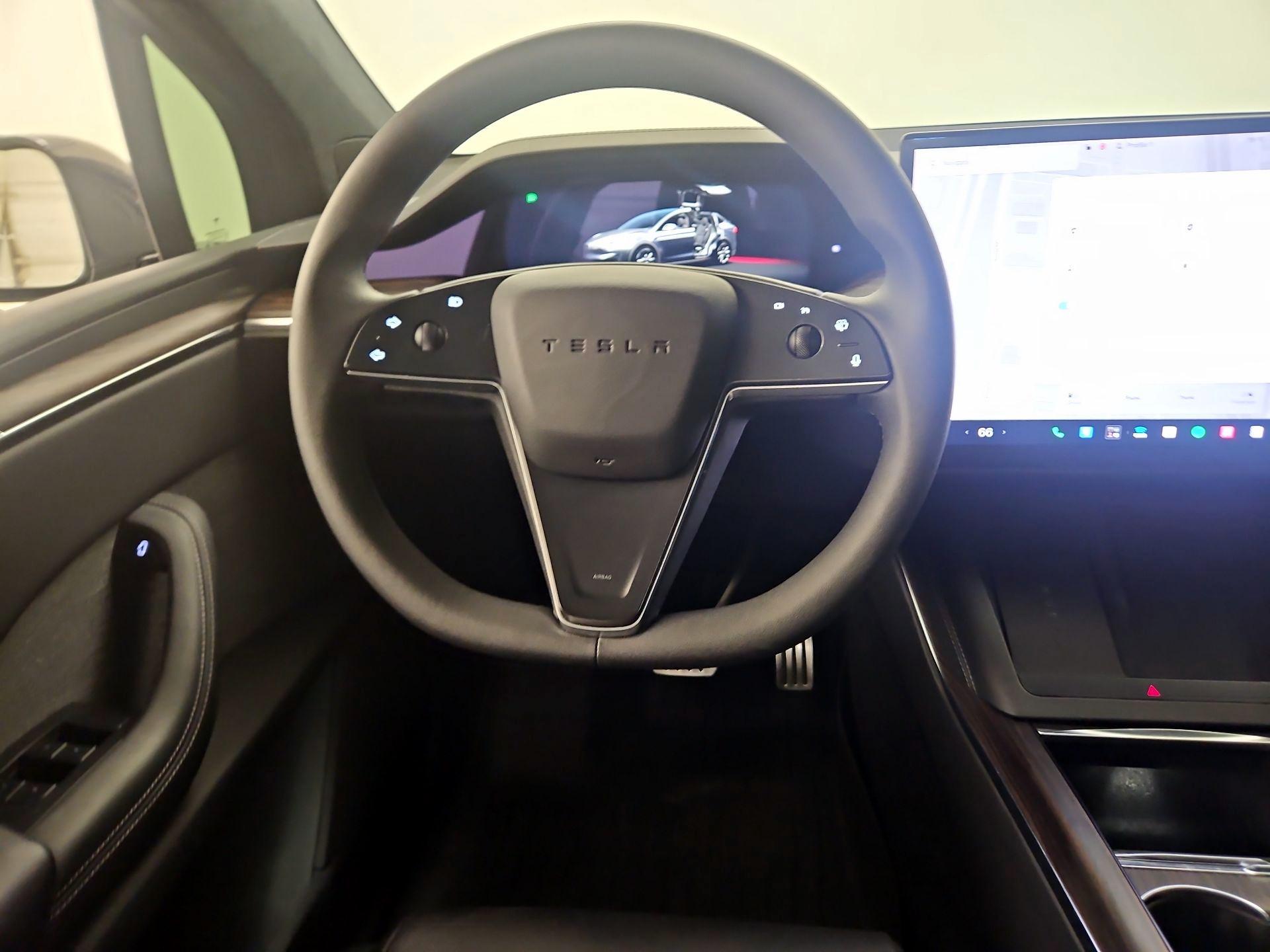 Thumbnail: 2024 Tesla Model X - 10