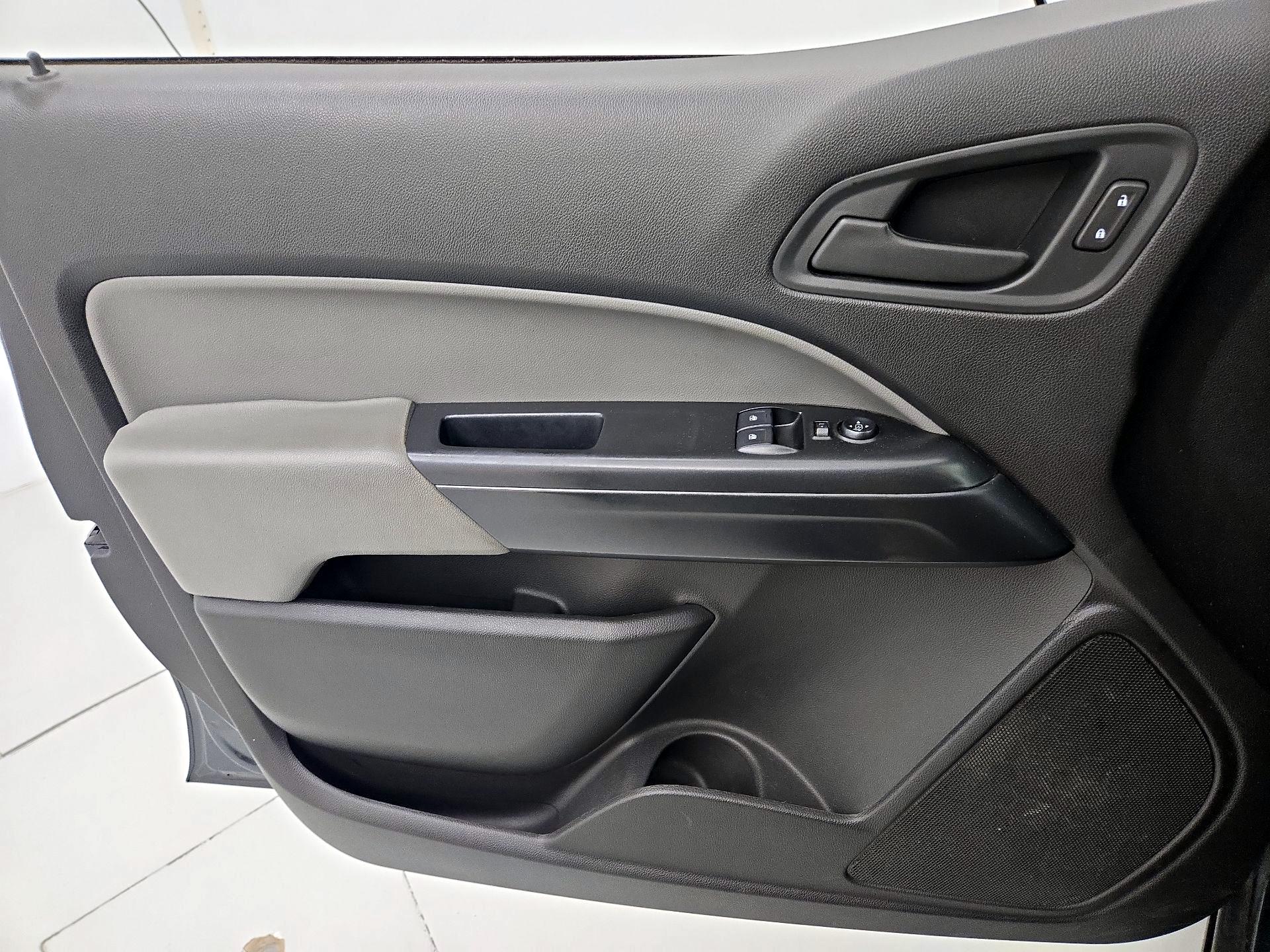 Thumbnail: 2018 Chevrolet Colorado - 12