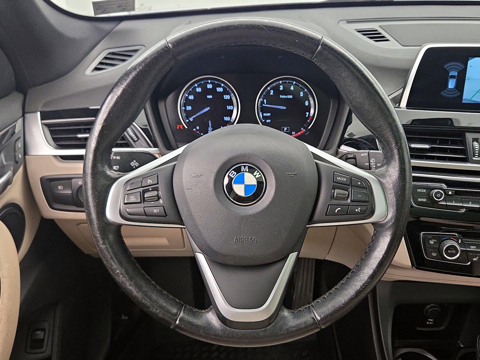 Thumbnail: 2019 BMW X1 - 10