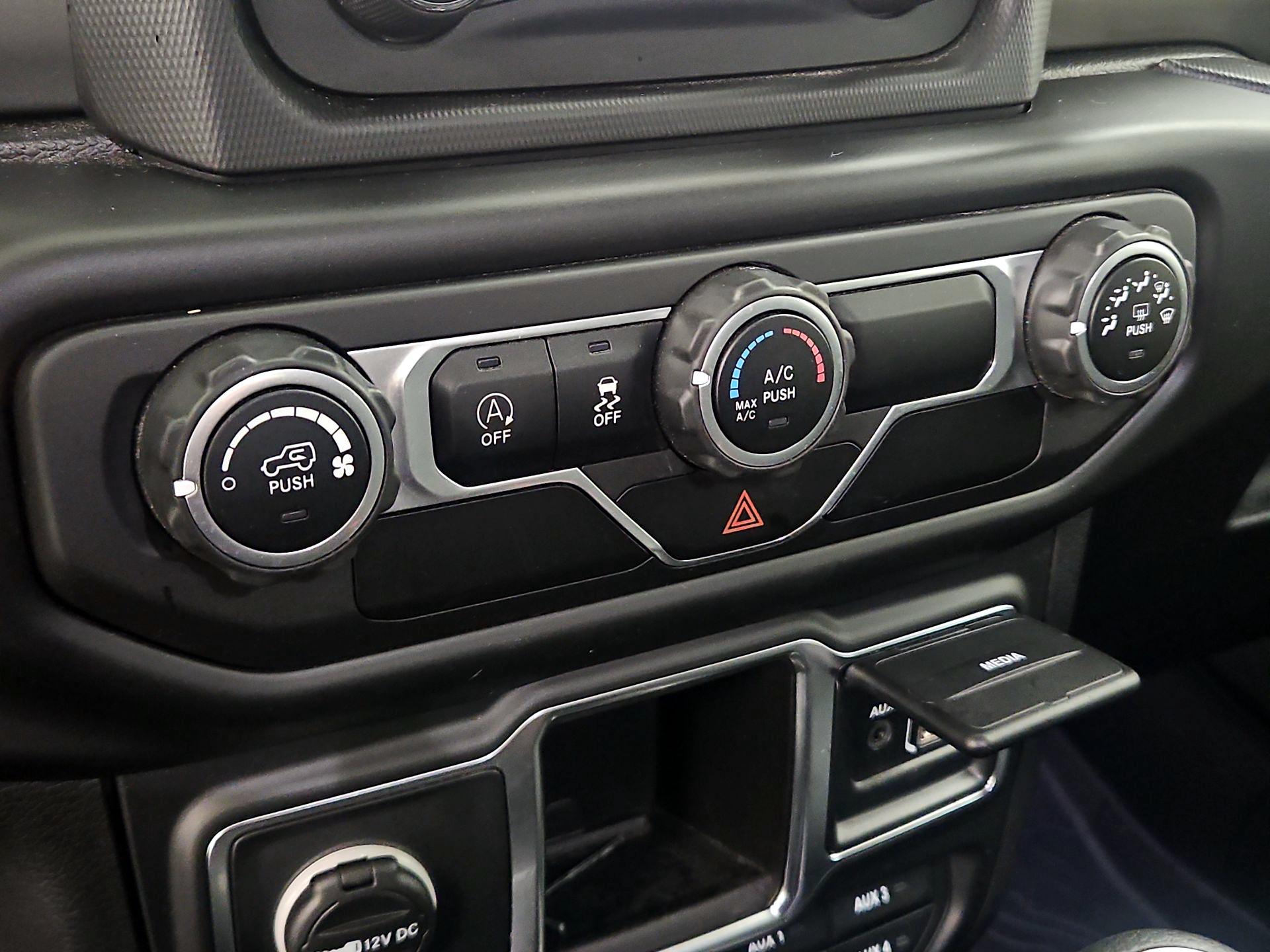 Thumbnail: 2021 Jeep Wrangler - 16