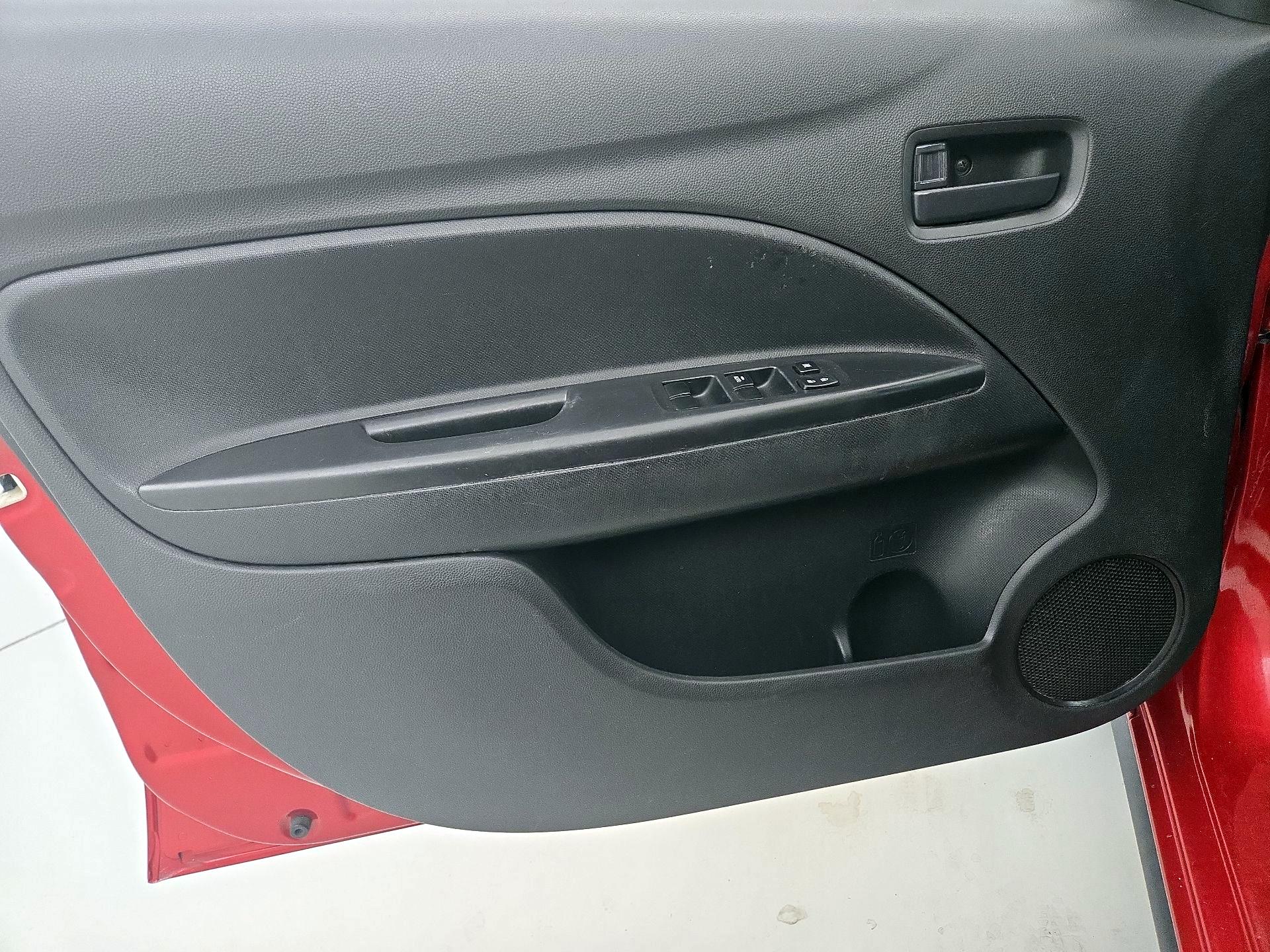 Thumbnail: 2021 Mitsubishi Mirage - 12