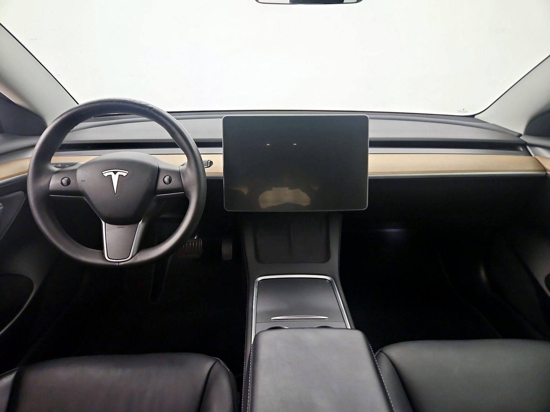 Thumbnail: 2021 Tesla Model 3 - 9