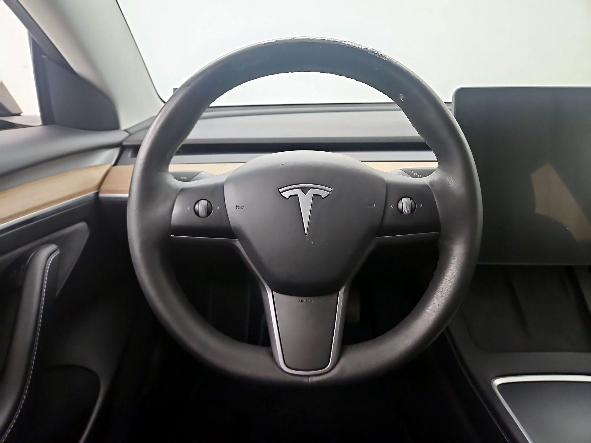 Thumbnail: 2021 Tesla Model 3 - 10