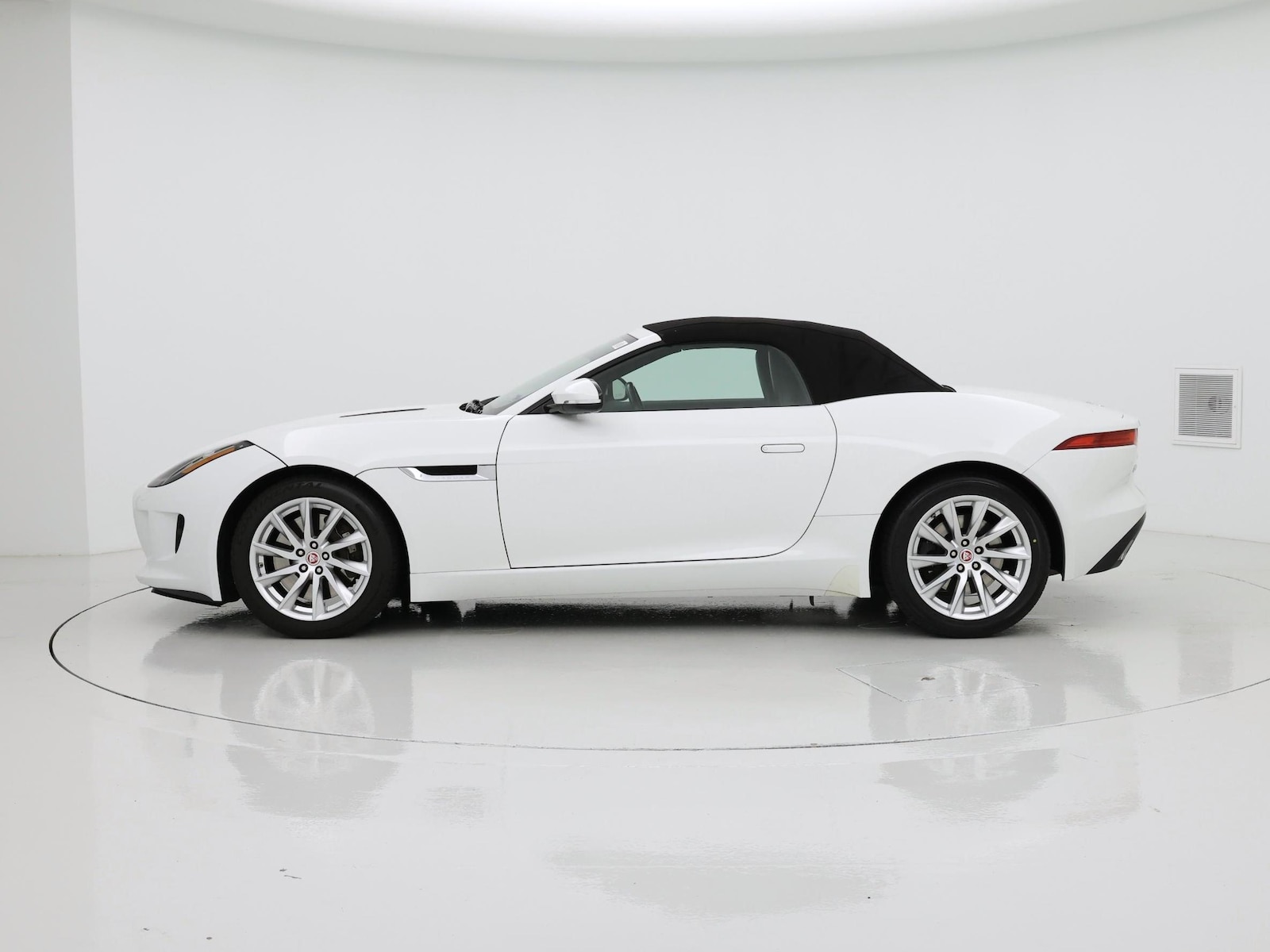 2016 Jaguar F-Type Base - Photo 4