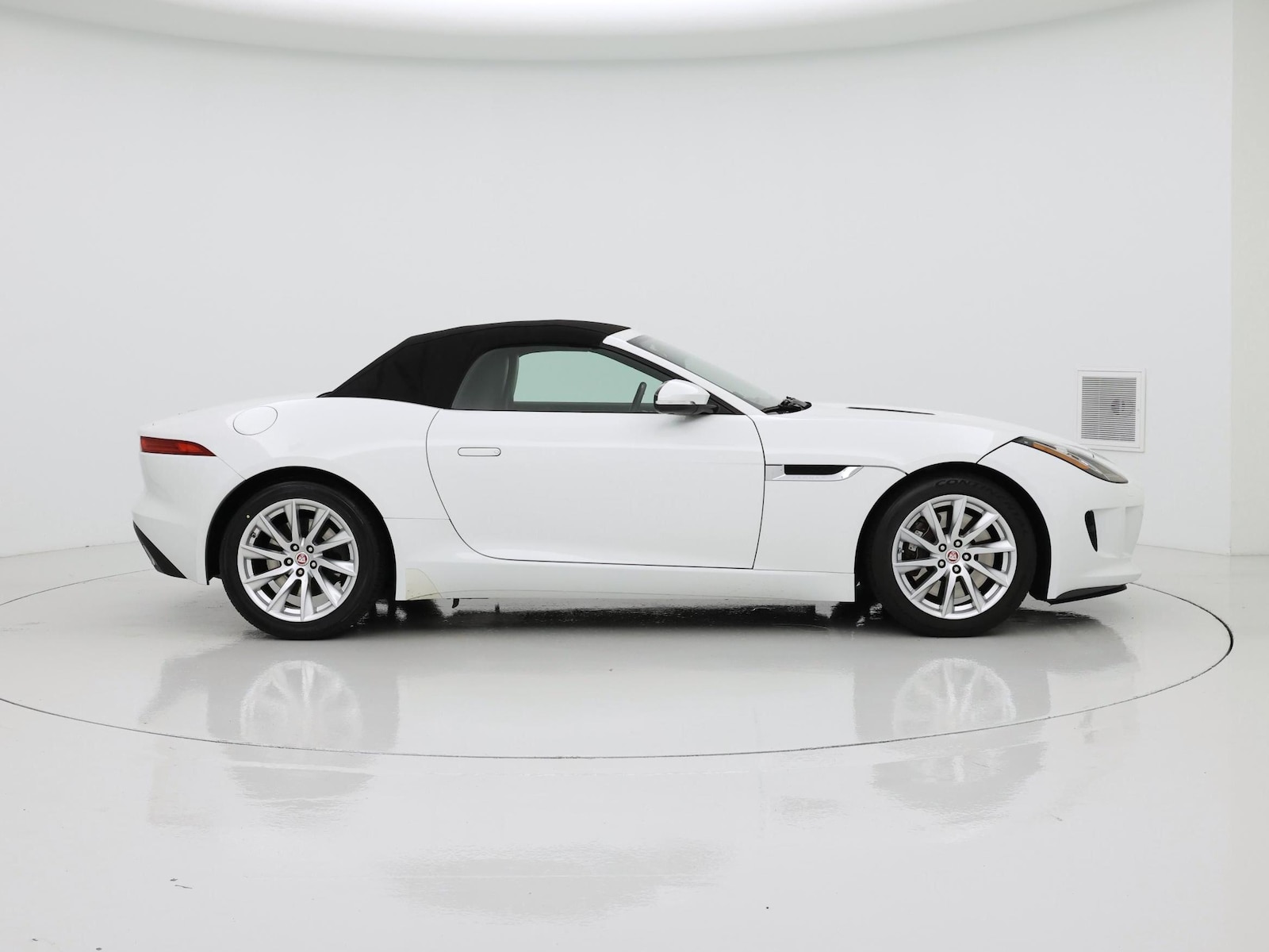 2016 Jaguar F-Type Base - Photo 8