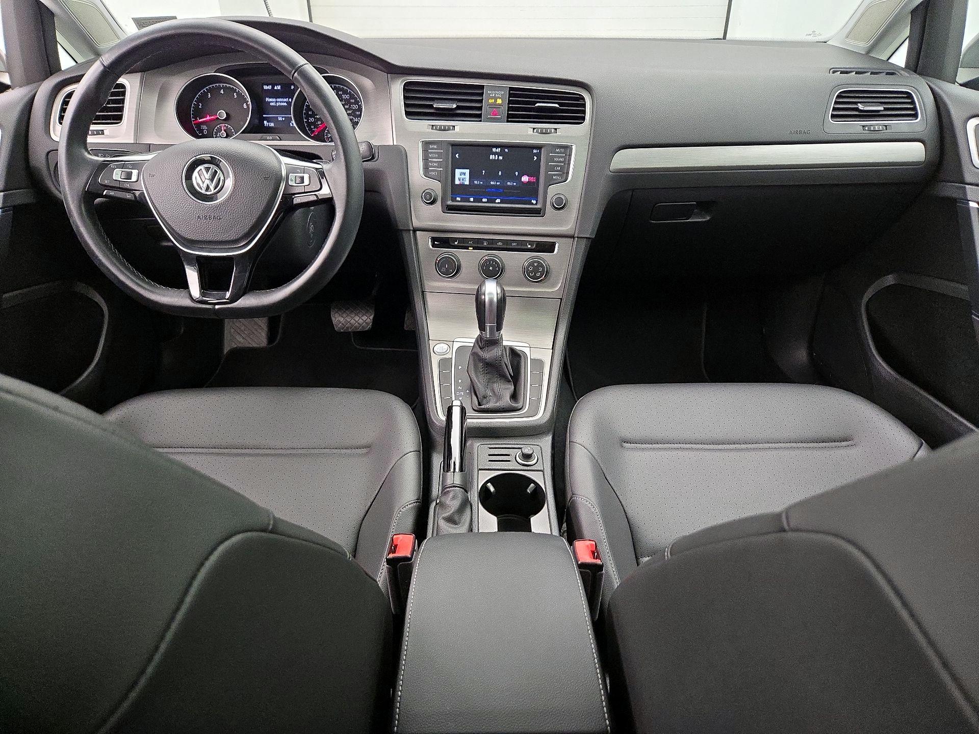 Thumbnail: 2017 Volkswagen Golf - 9