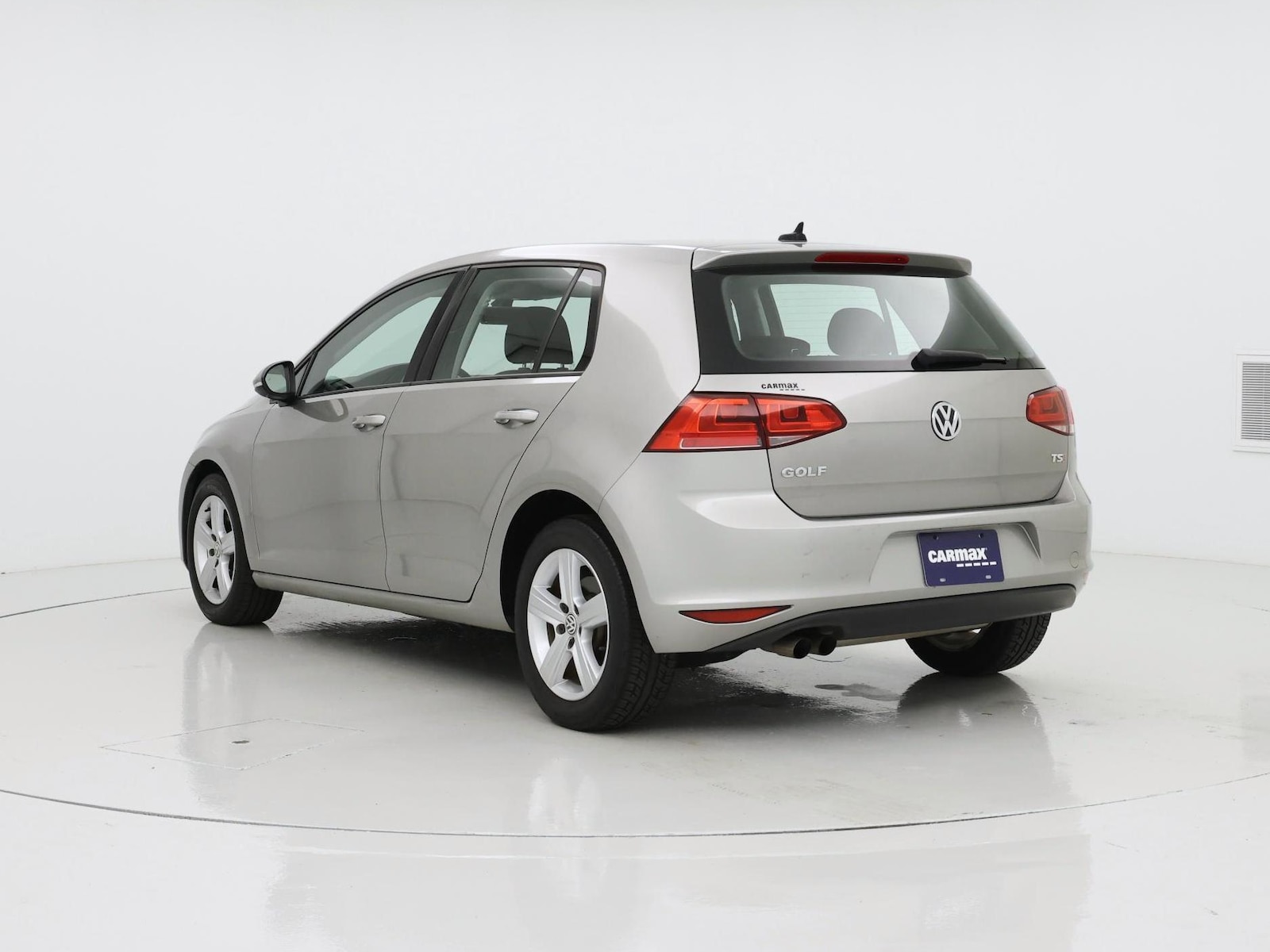 2017 Volkswagen Golf Wolfsburg Edition - Photo 3