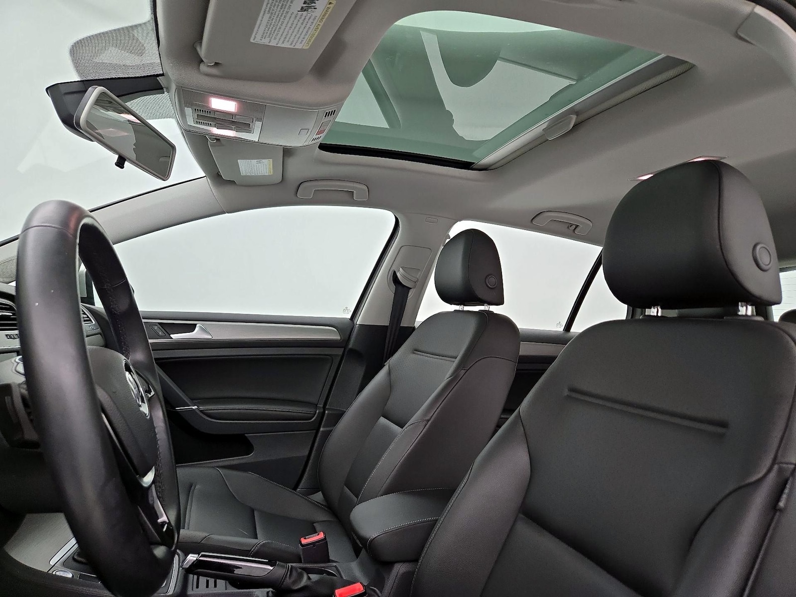 2017 Volkswagen Golf Wolfsburg Edition - Photo 20
