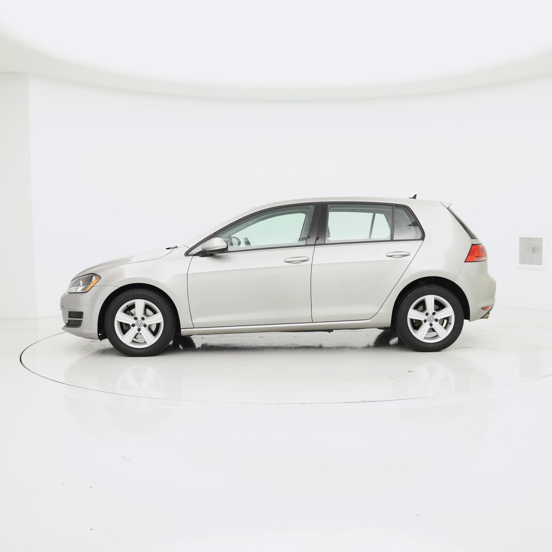 Thumbnail: 2017 Volkswagen Golf - 3