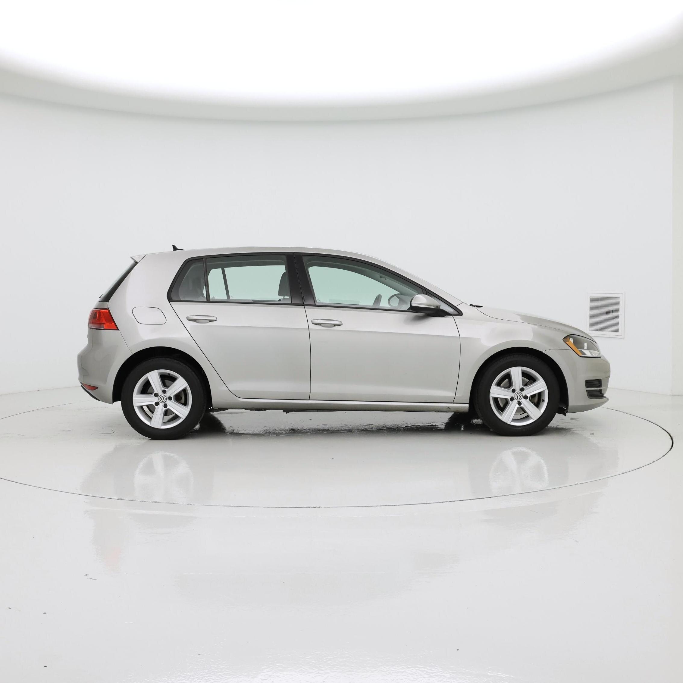 Thumbnail: 2017 Volkswagen Golf - 7