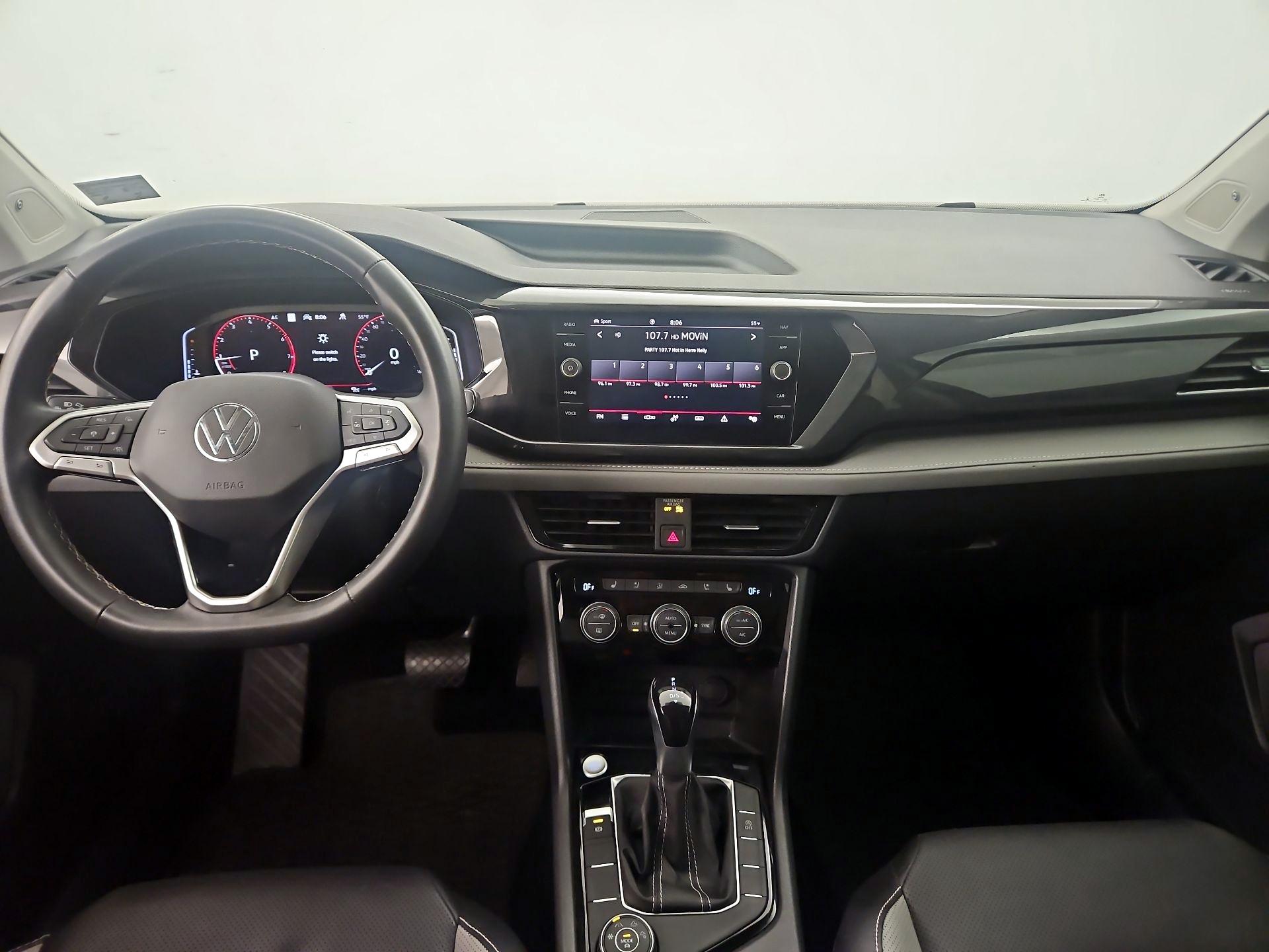 Thumbnail: 2022 Volkswagen Taos - 9