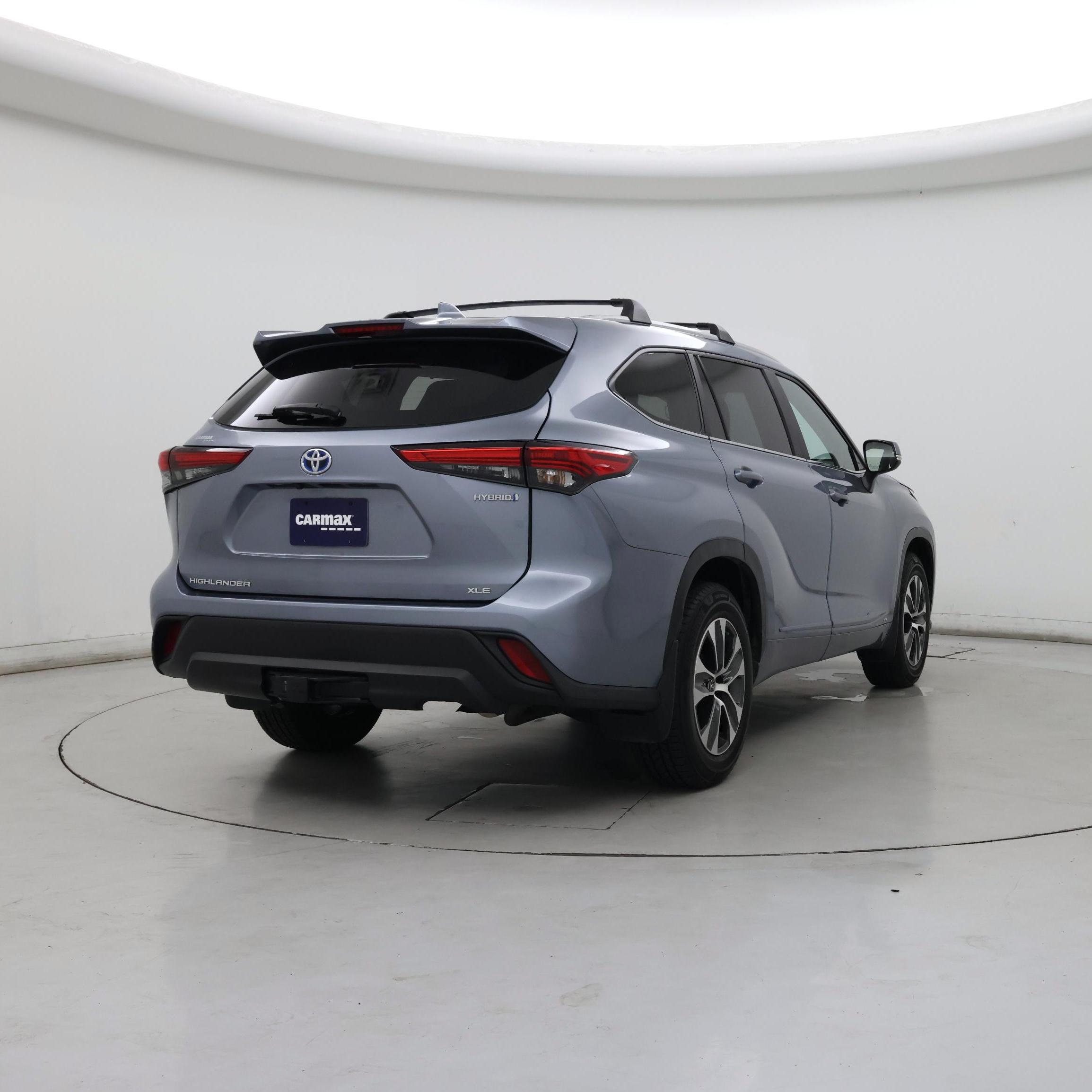 Thumbnail: 2023 Toyota Highlander - 8