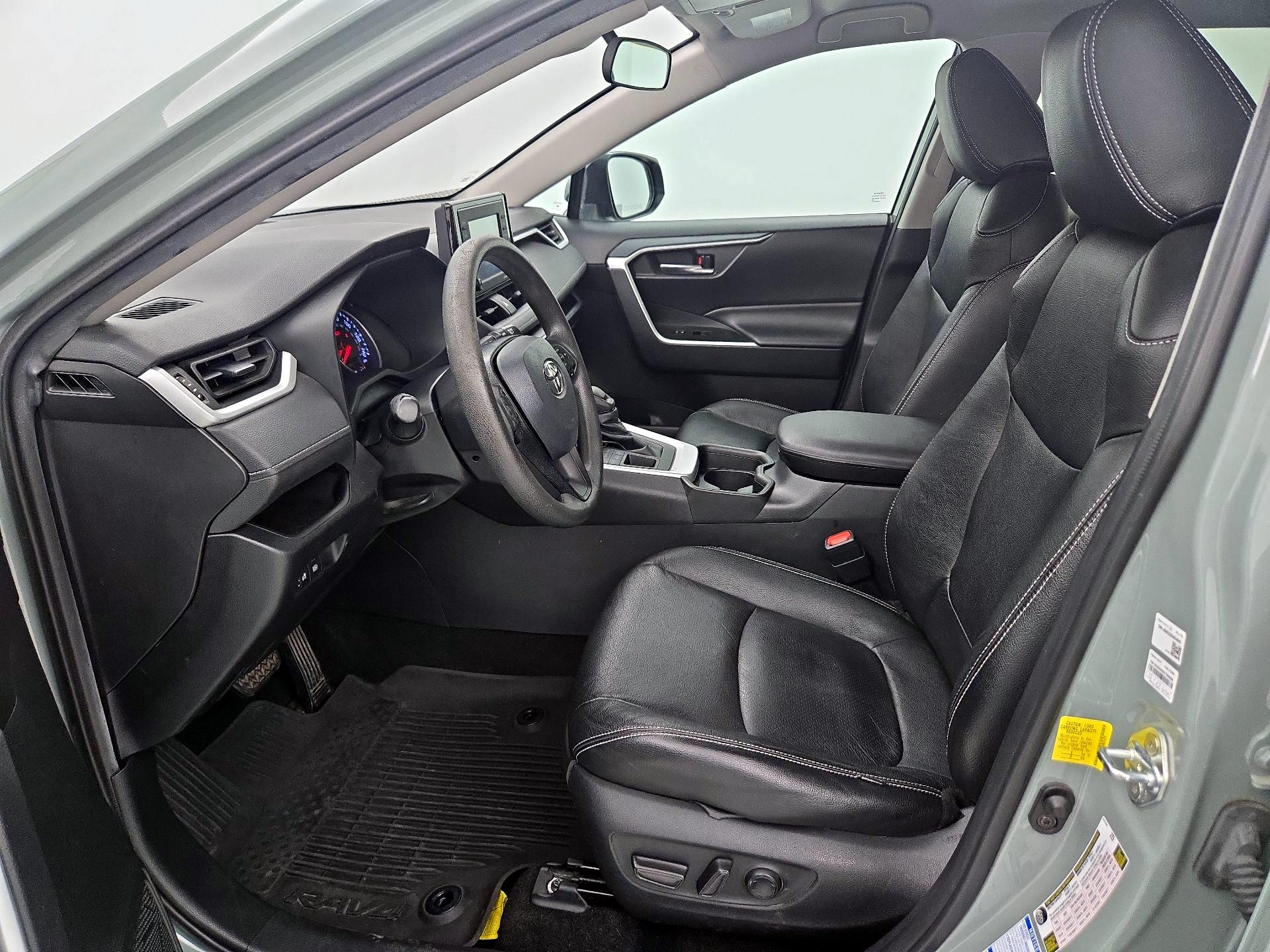 Thumbnail: 2021 Toyota RAV4 - 11
