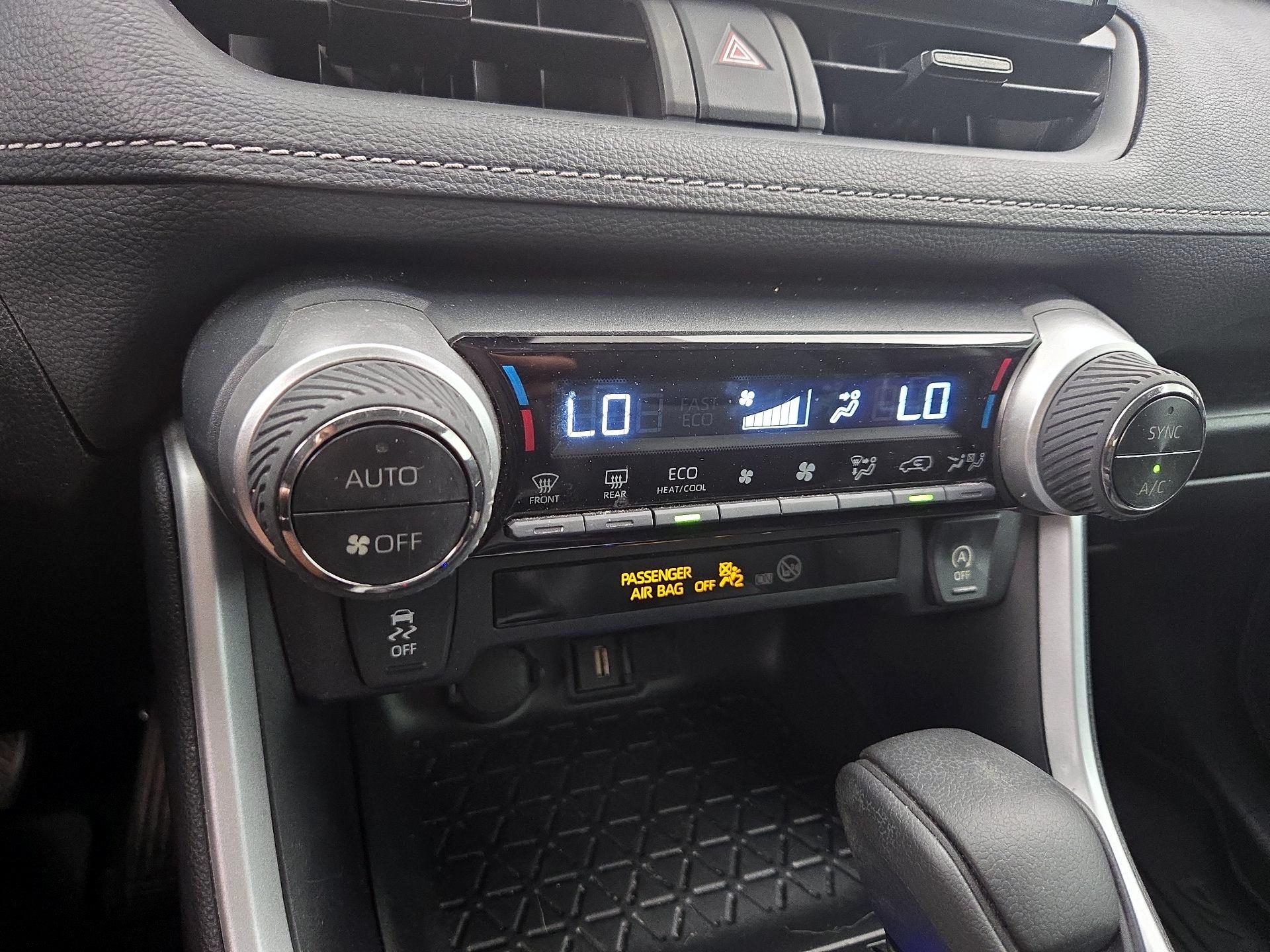 Thumbnail: 2021 Toyota RAV4 - 16