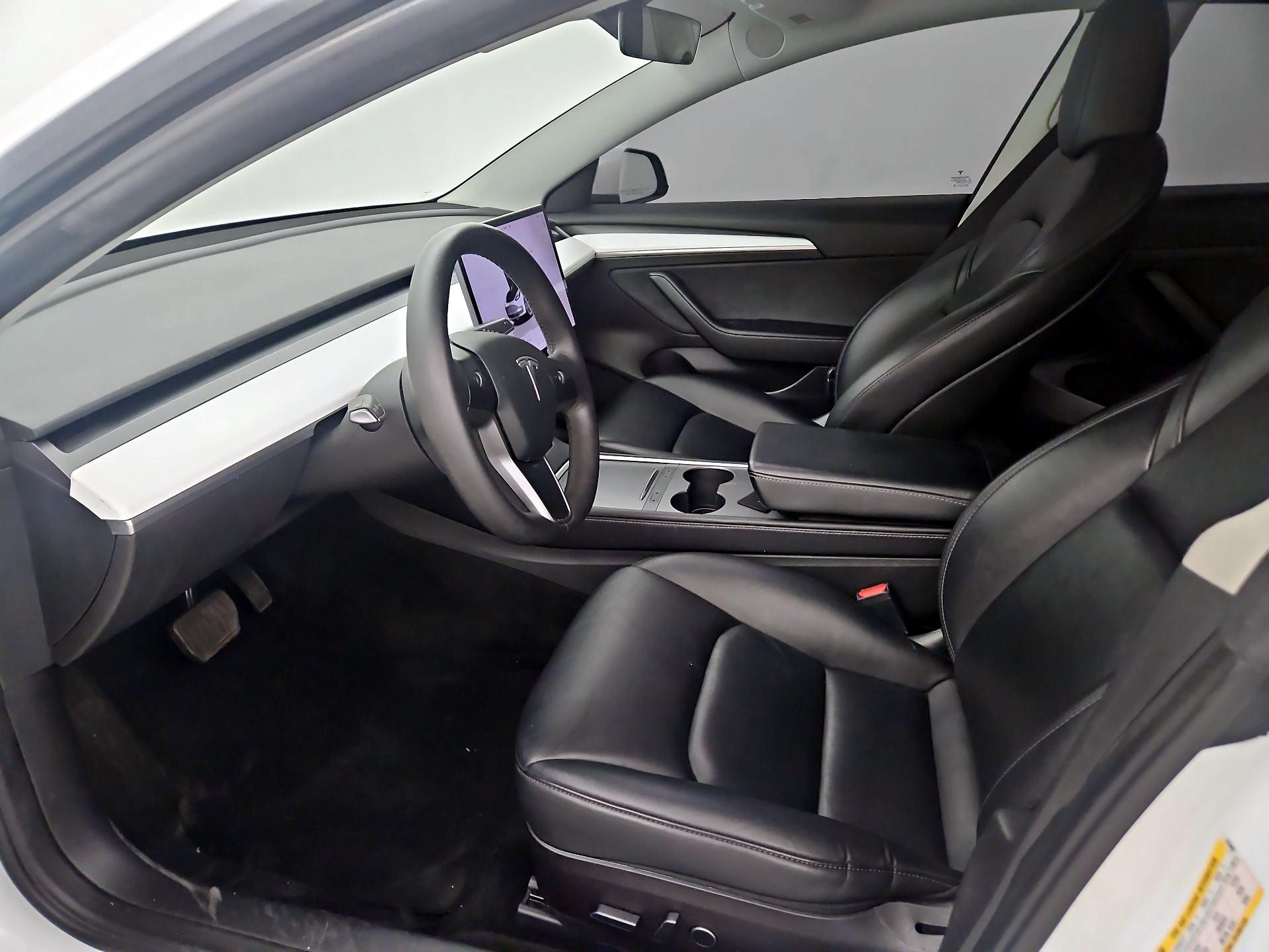 Thumbnail: 2022 Tesla Model 3 - 11