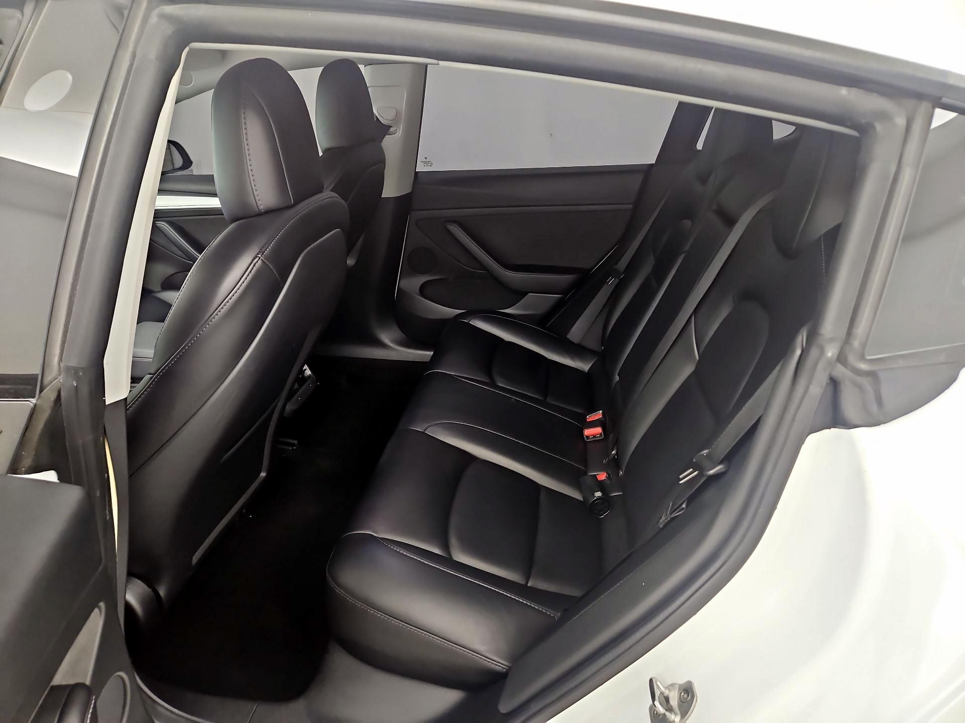 Thumbnail: 2022 Tesla Model 3 - 20