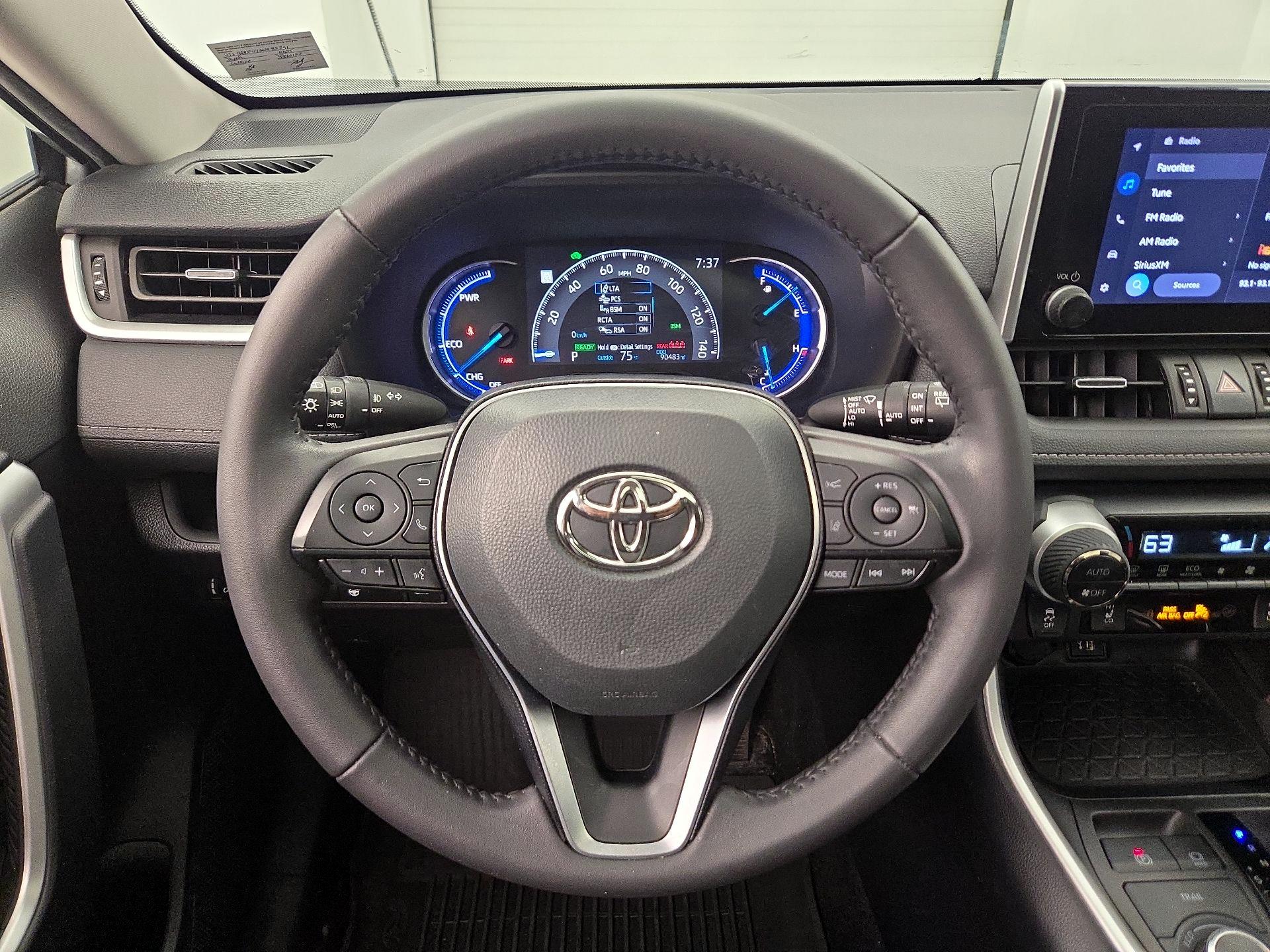 Thumbnail: 2025 Toyota RAV4 - 10