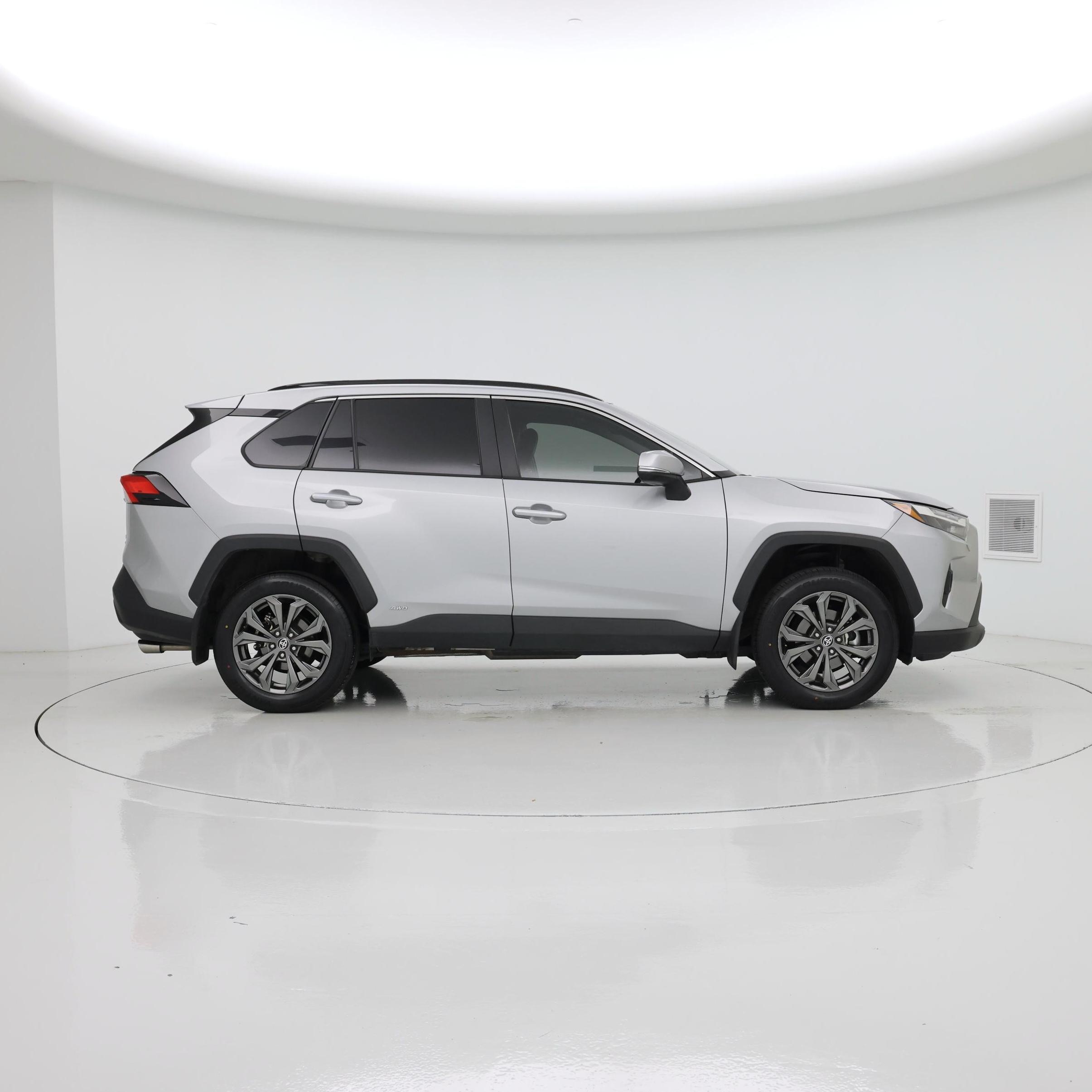 Thumbnail: 2025 Toyota RAV4 - 7