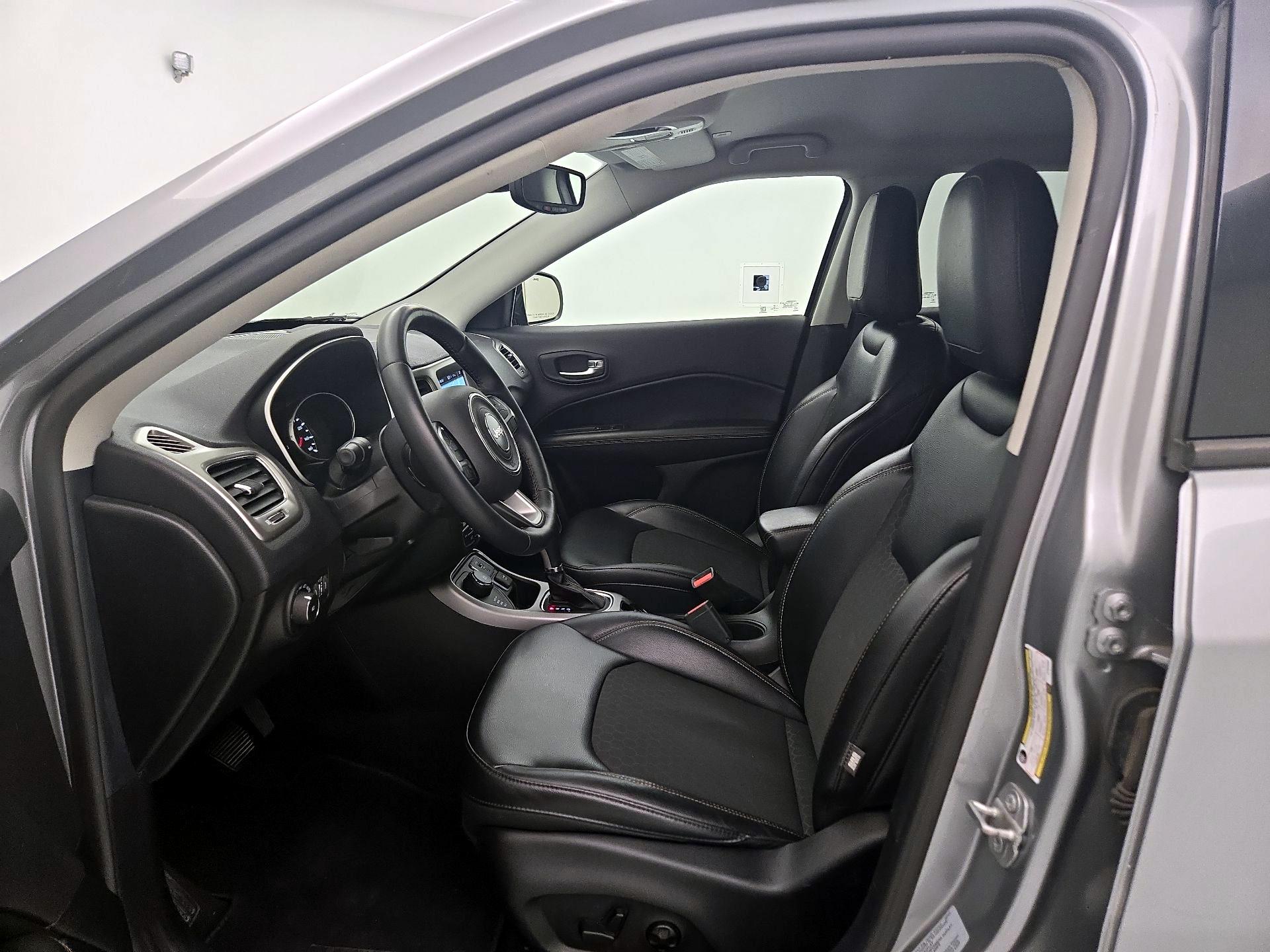 Thumbnail: 2017 Jeep Compass - 11