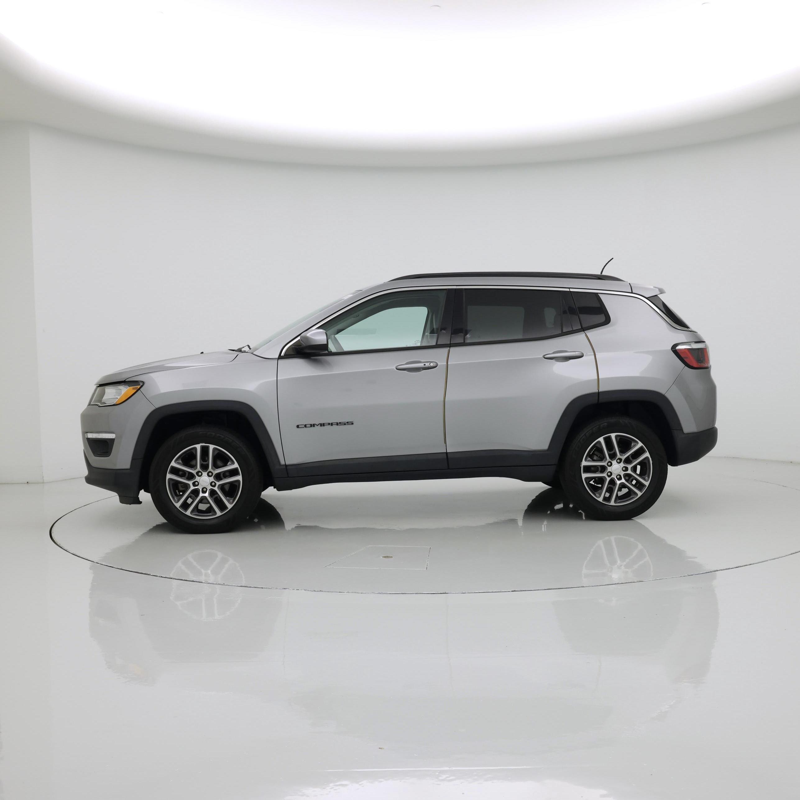 Thumbnail: 2017 Jeep Compass - 3