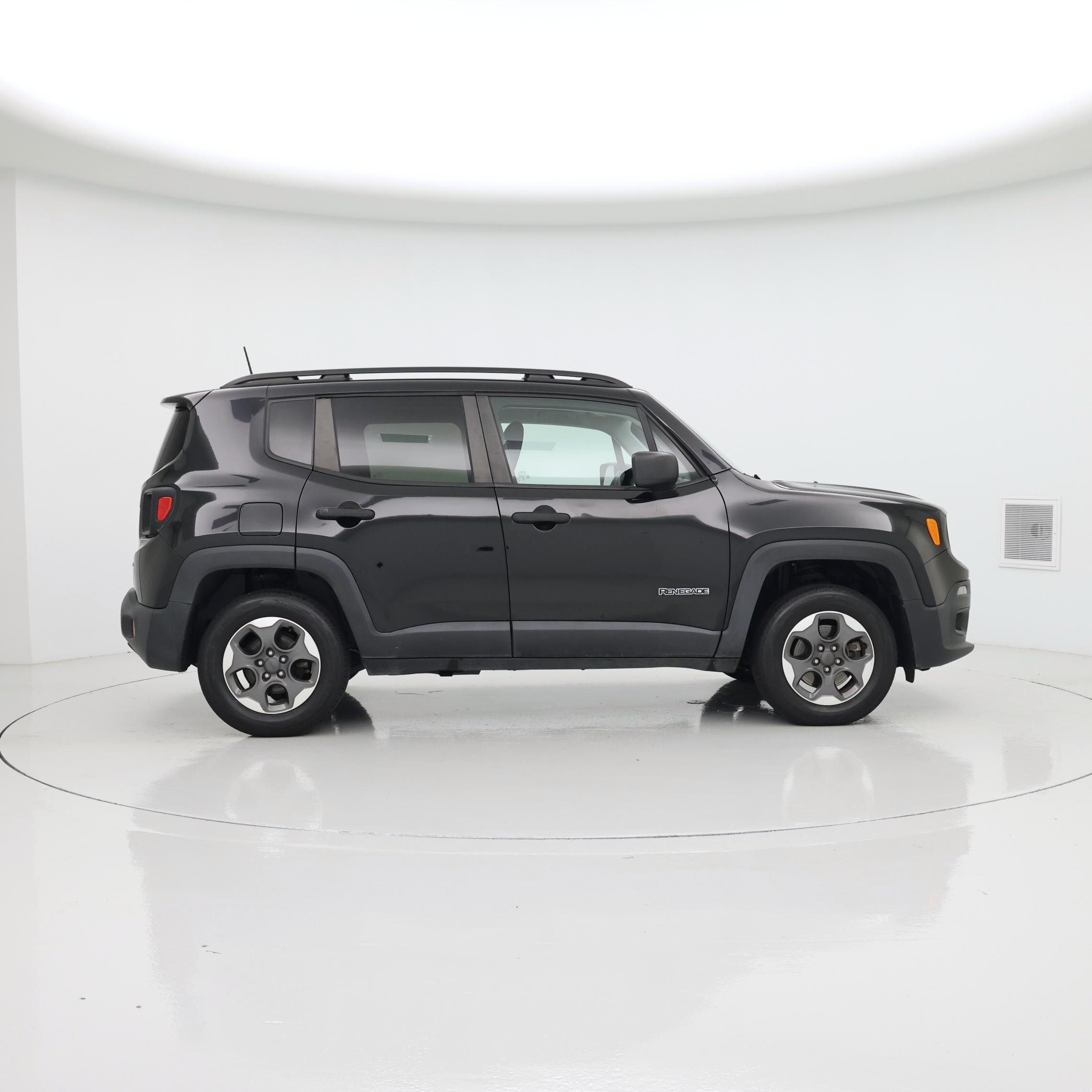 Thumbnail: 2018 Jeep Renegade - 7