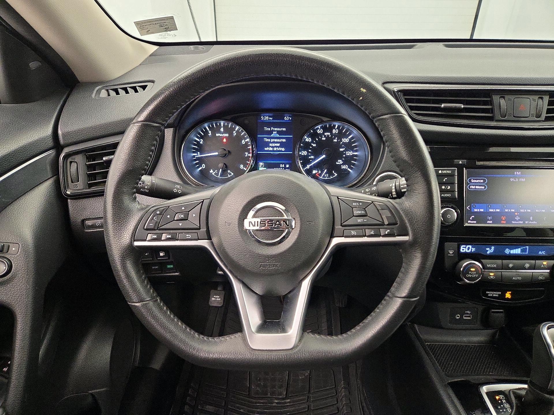 Thumbnail: 2019 Nissan Rogue - 10