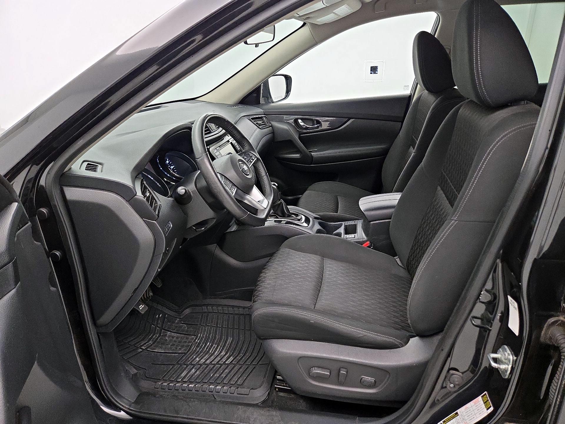 Thumbnail: 2019 Nissan Rogue - 11