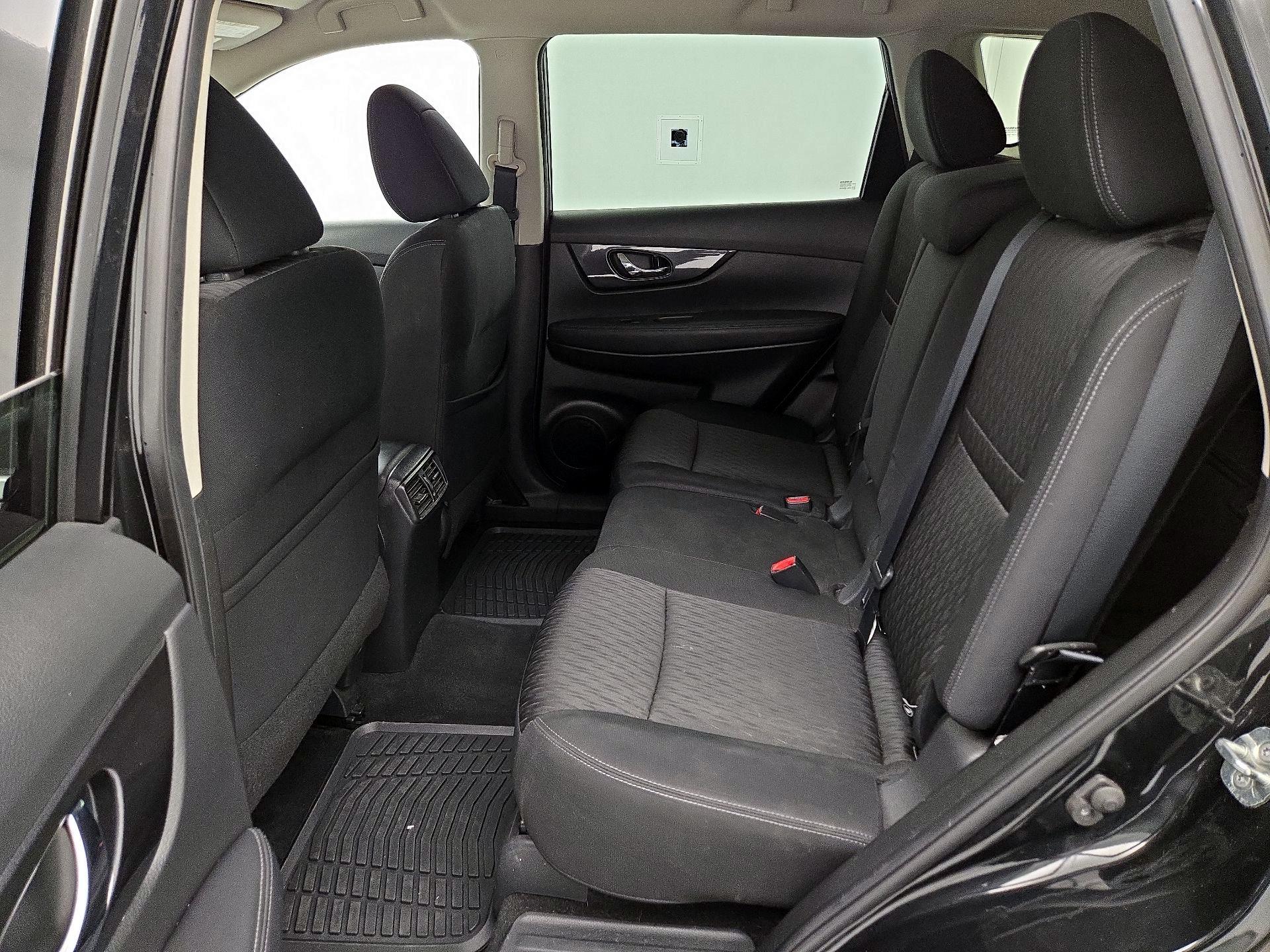 Thumbnail: 2019 Nissan Rogue - 19