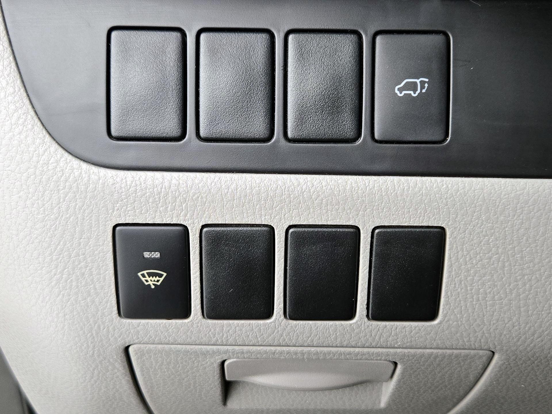 Thumbnail: 2015 Toyota Highlander - 13