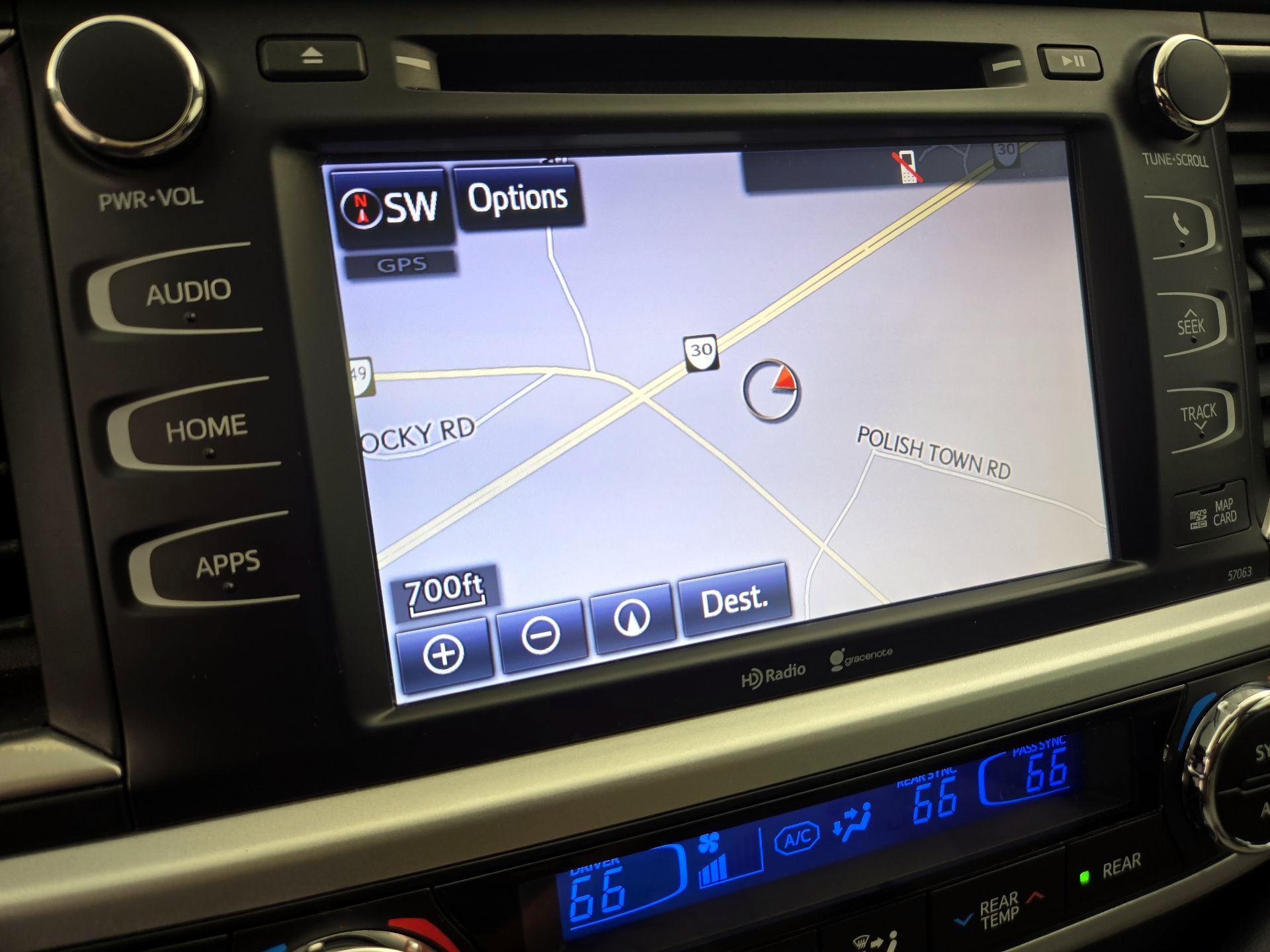 Thumbnail: 2015 Toyota Highlander - 14