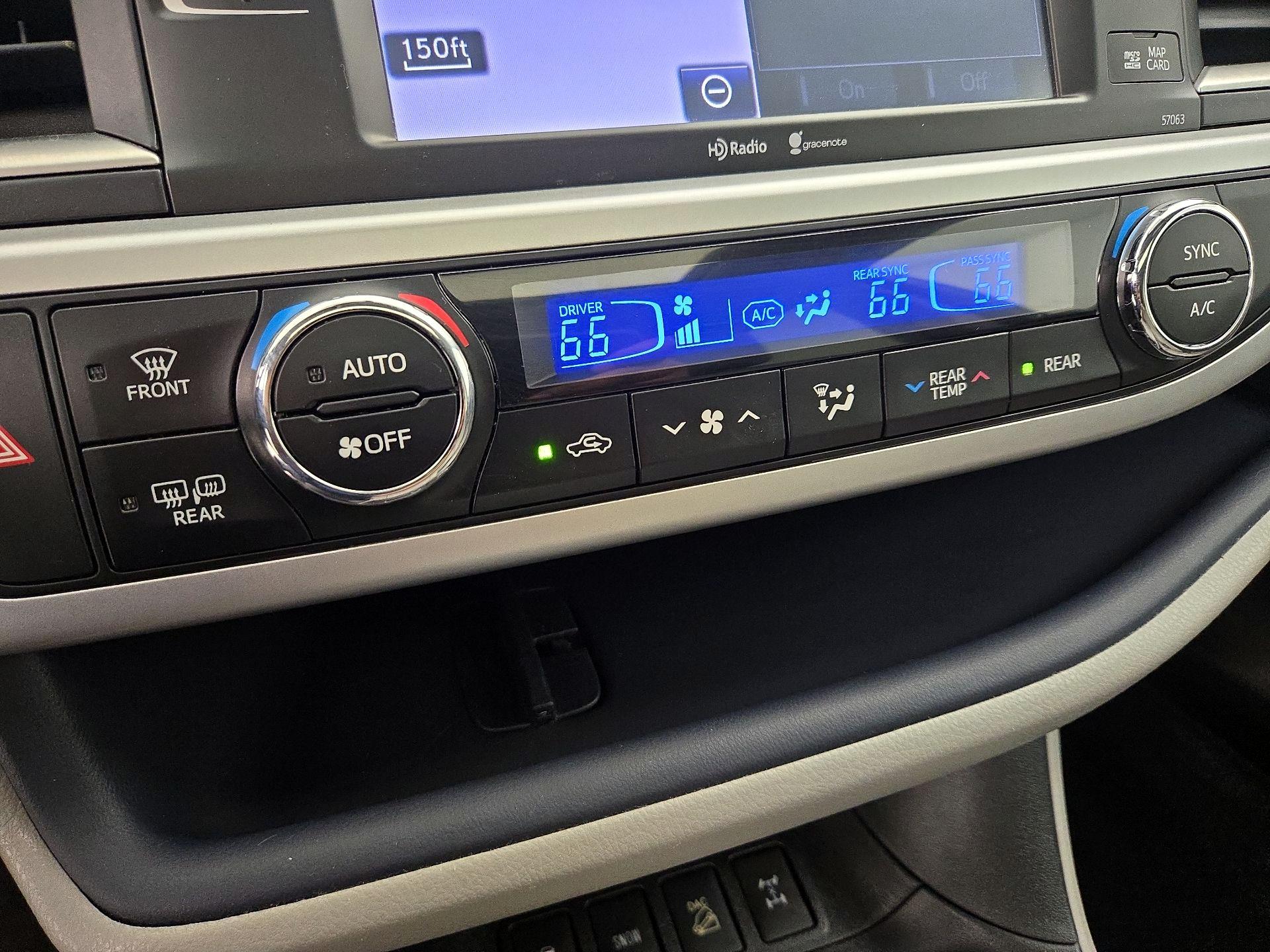 Thumbnail: 2015 Toyota Highlander - 17