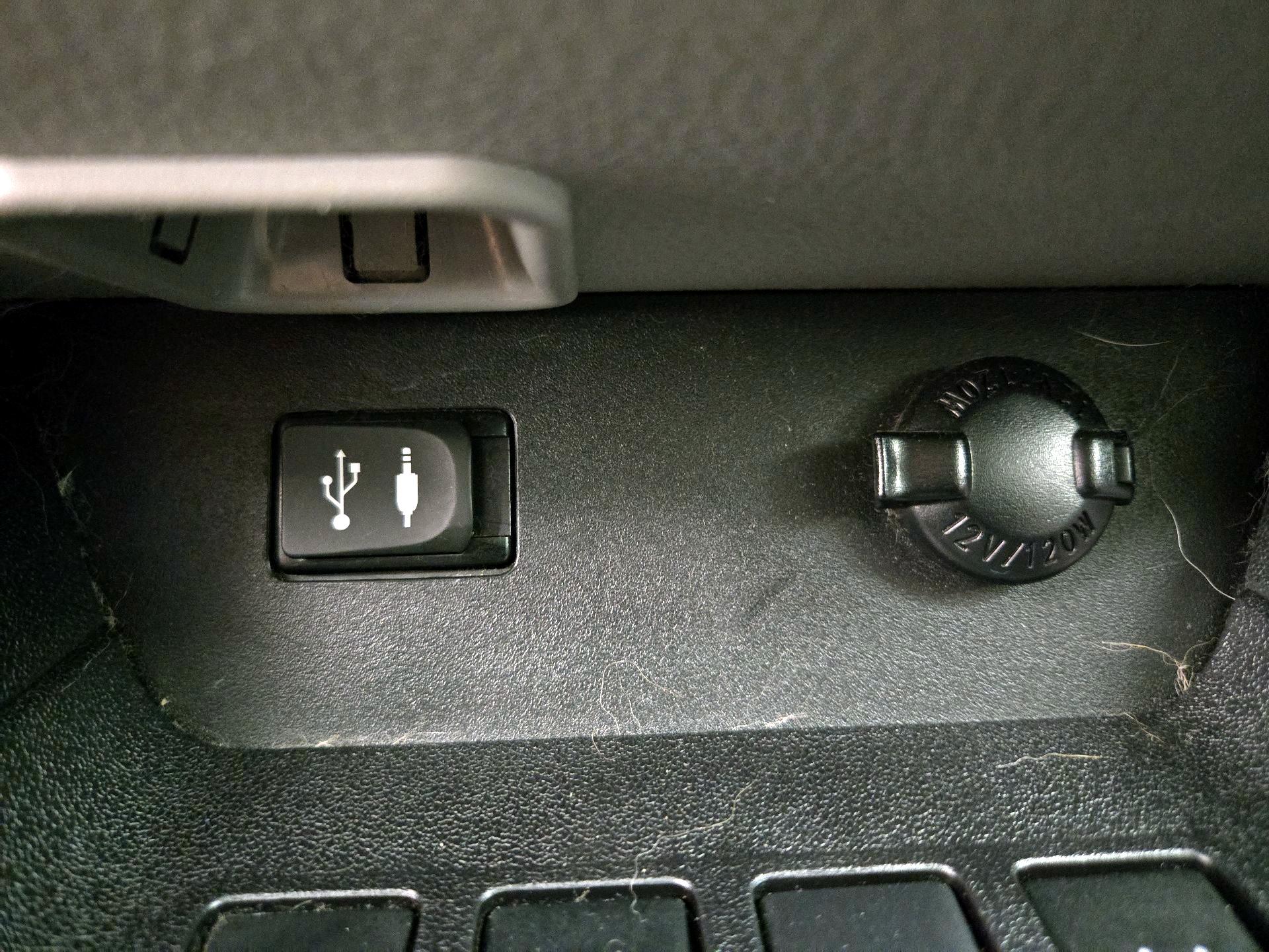 Thumbnail: 2015 Toyota Highlander - 19