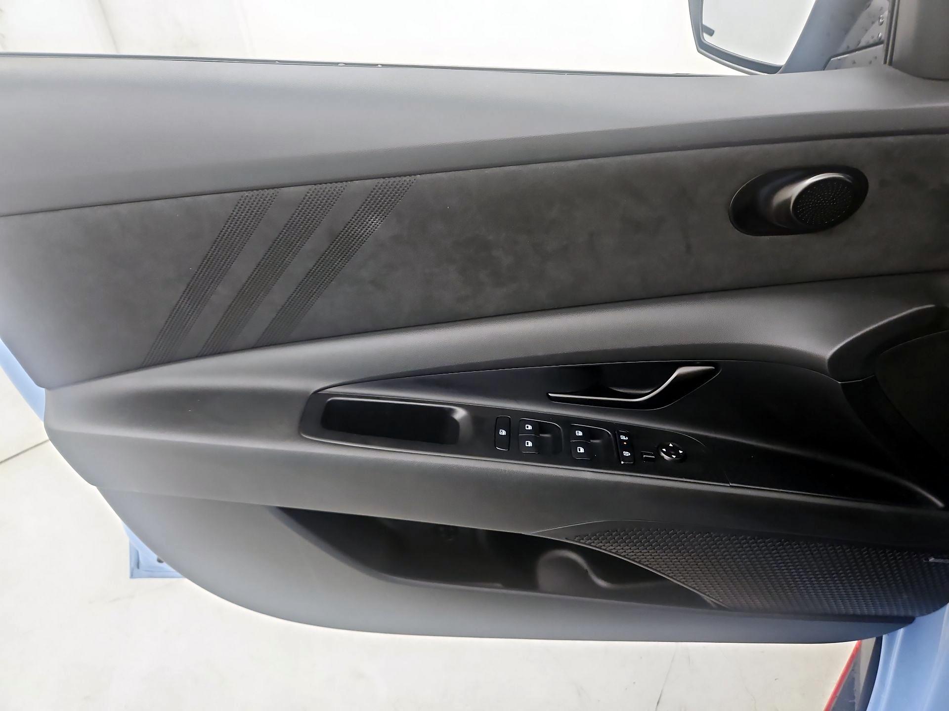 Thumbnail: 2025 Hyundai Elantra - 12