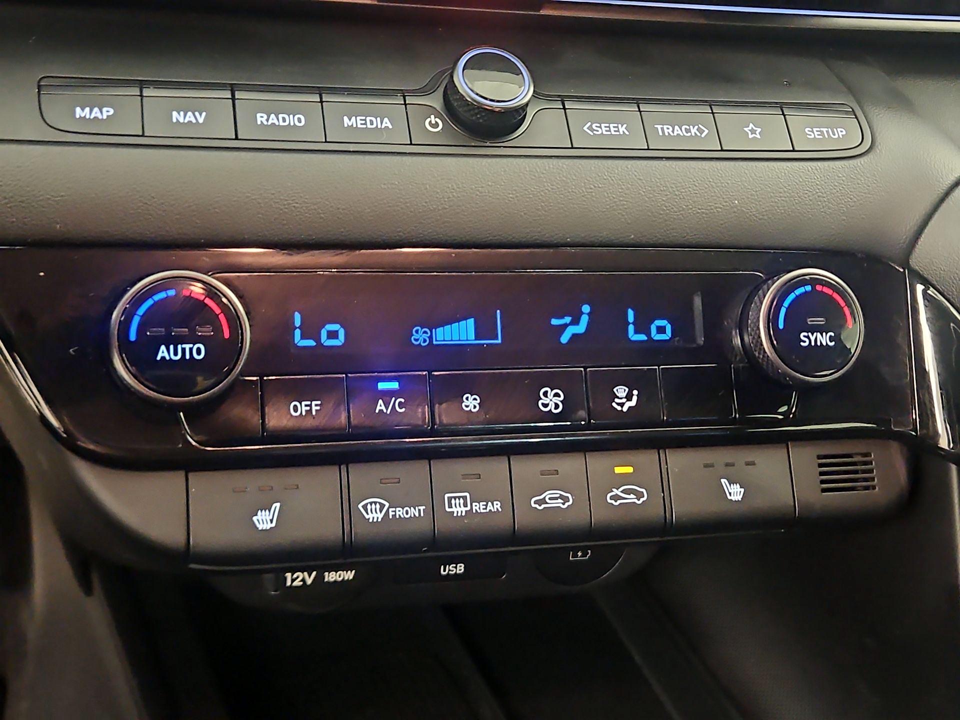 Thumbnail: 2025 Hyundai Elantra - 17