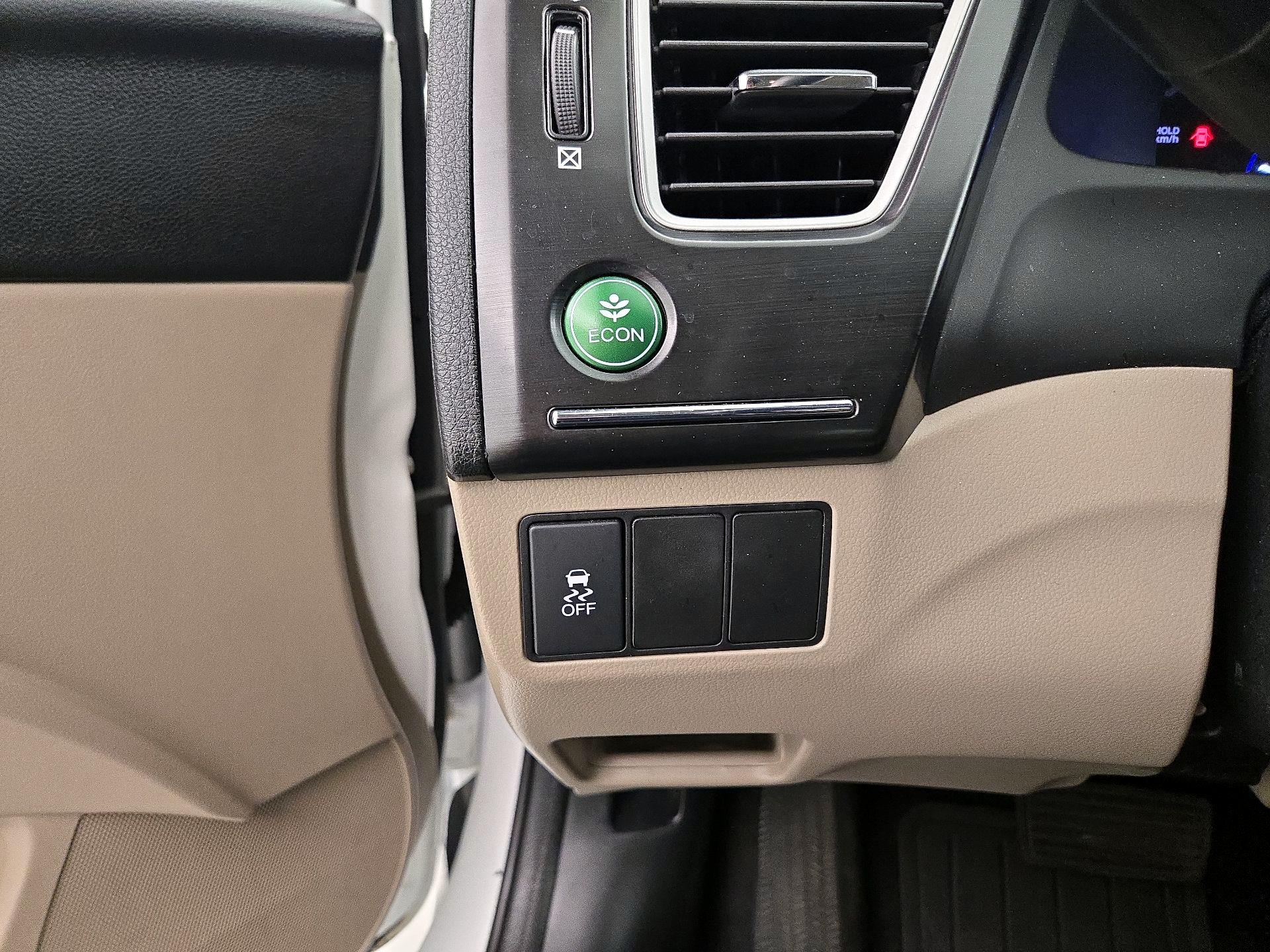 Thumbnail: 2015 Honda Civic - 13