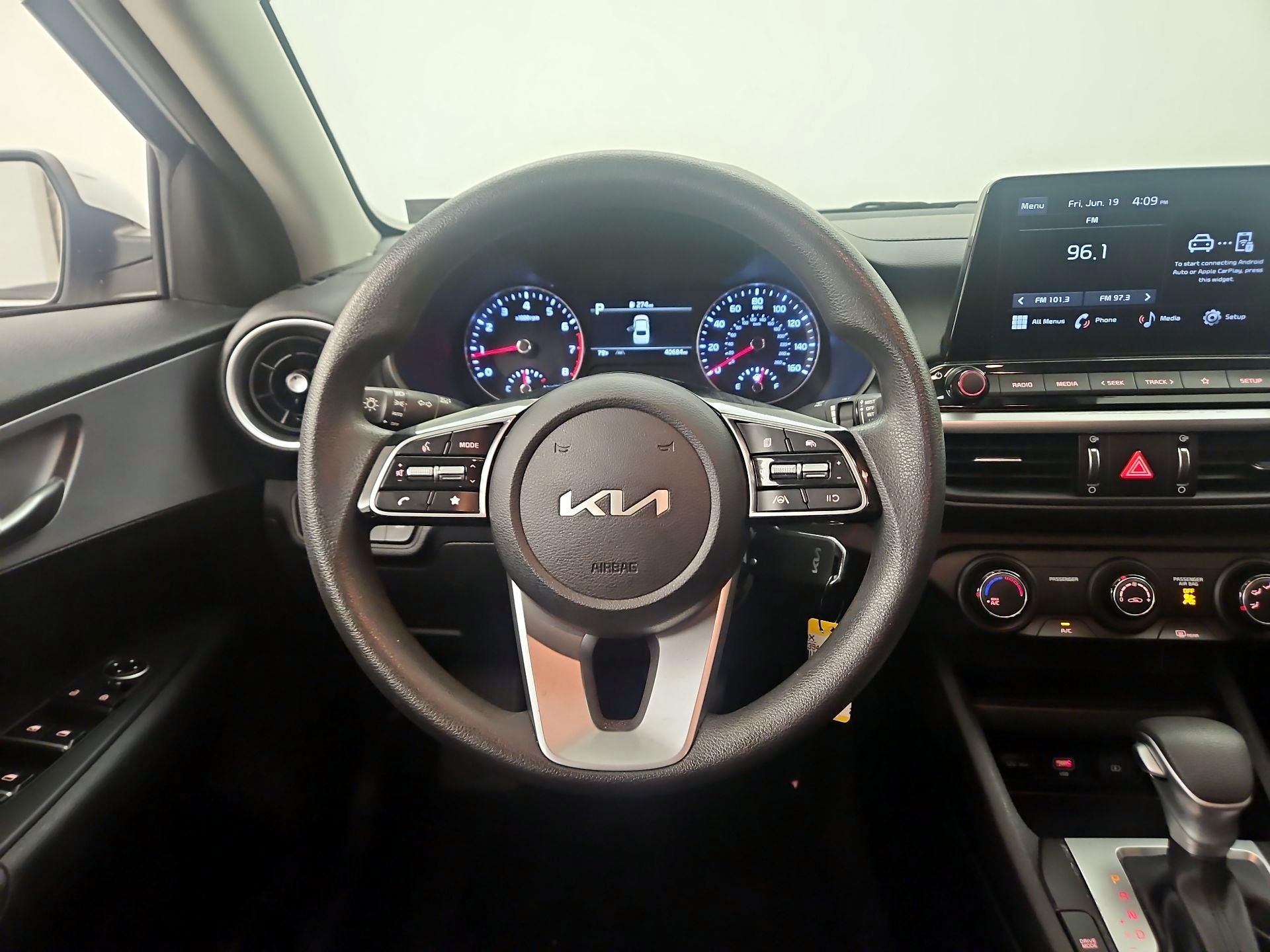Thumbnail: 2024 Kia Forte - 10