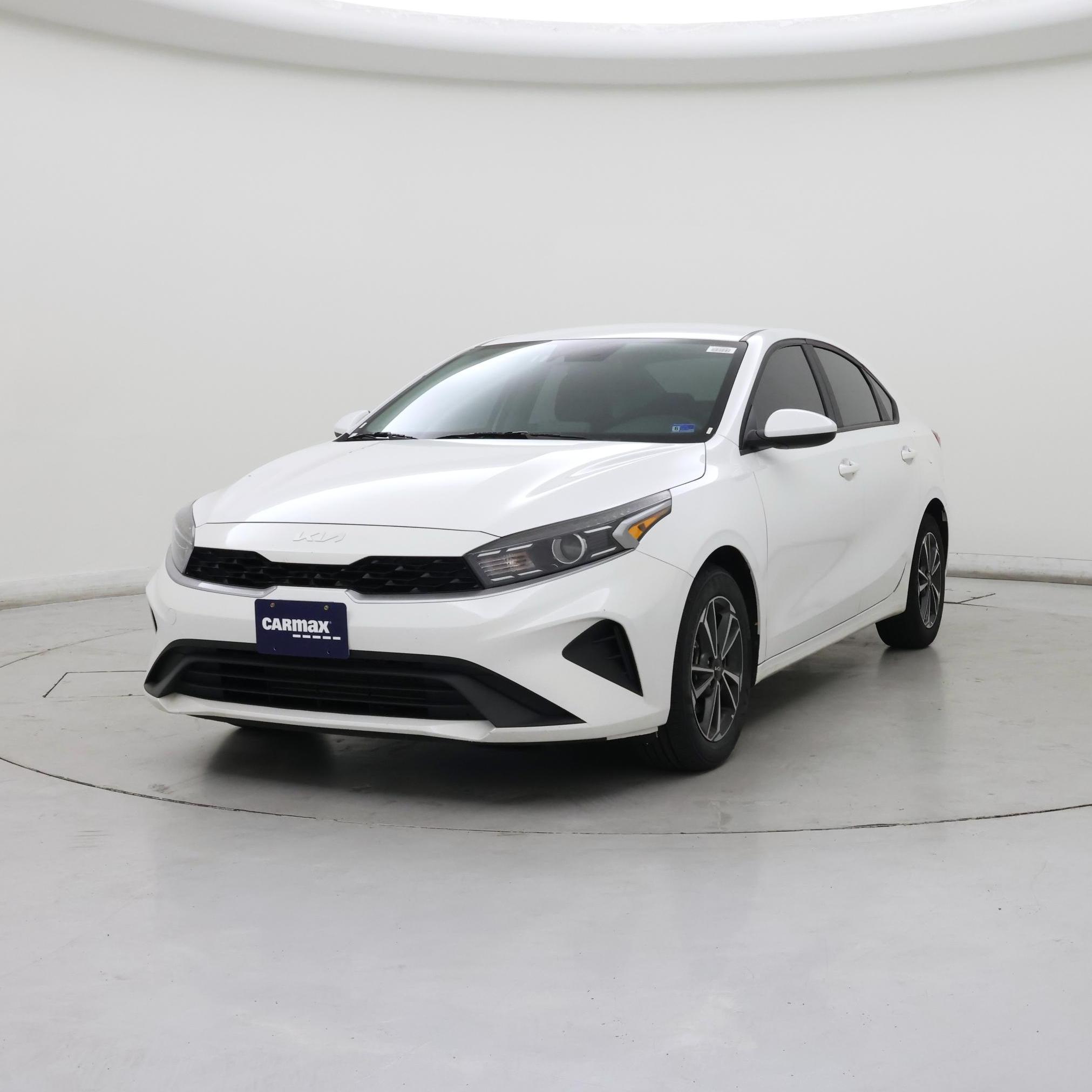 Thumbnail: 2024 Kia Forte - 4
