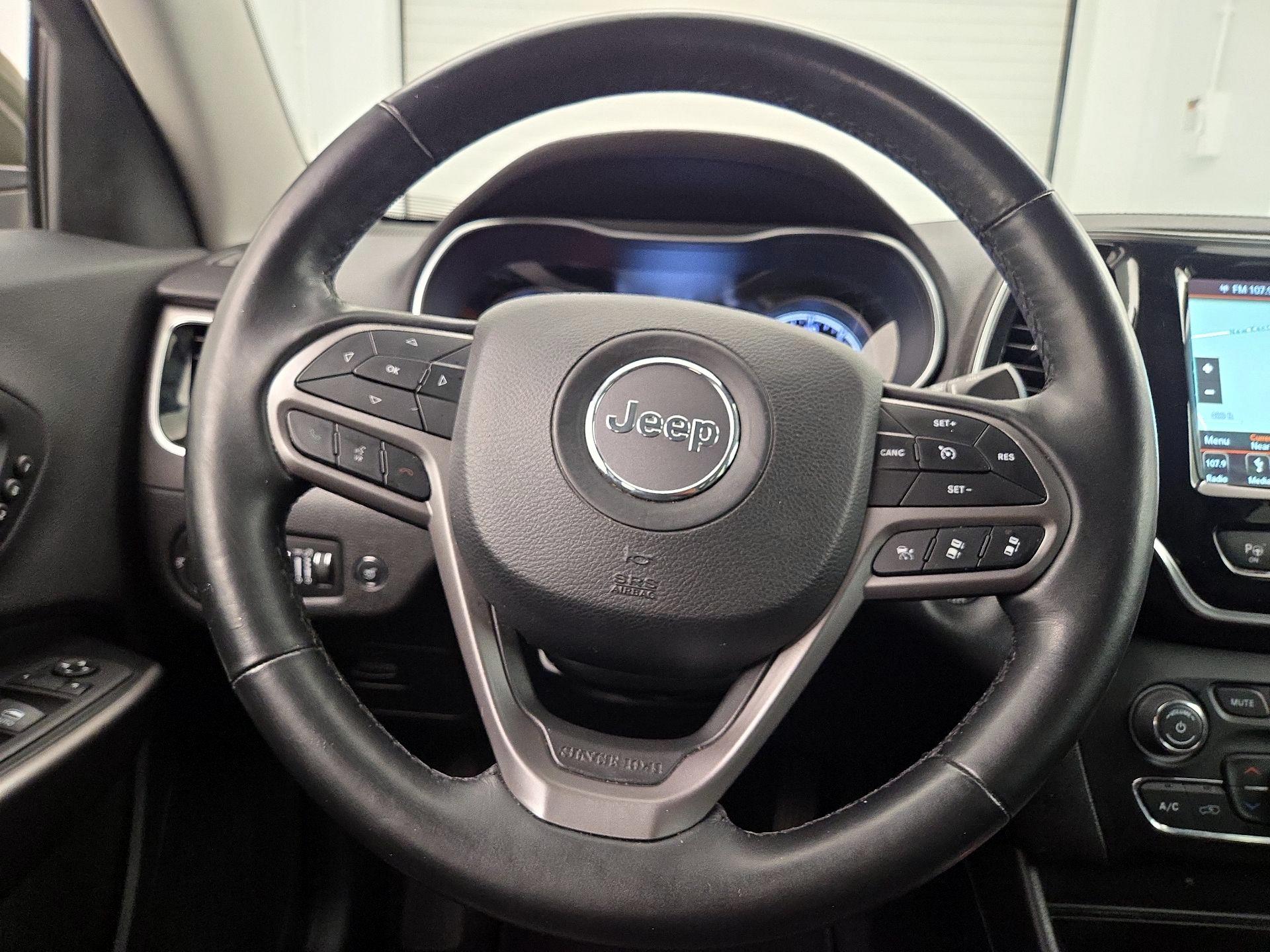Thumbnail: 2019 Jeep Cherokee - 10