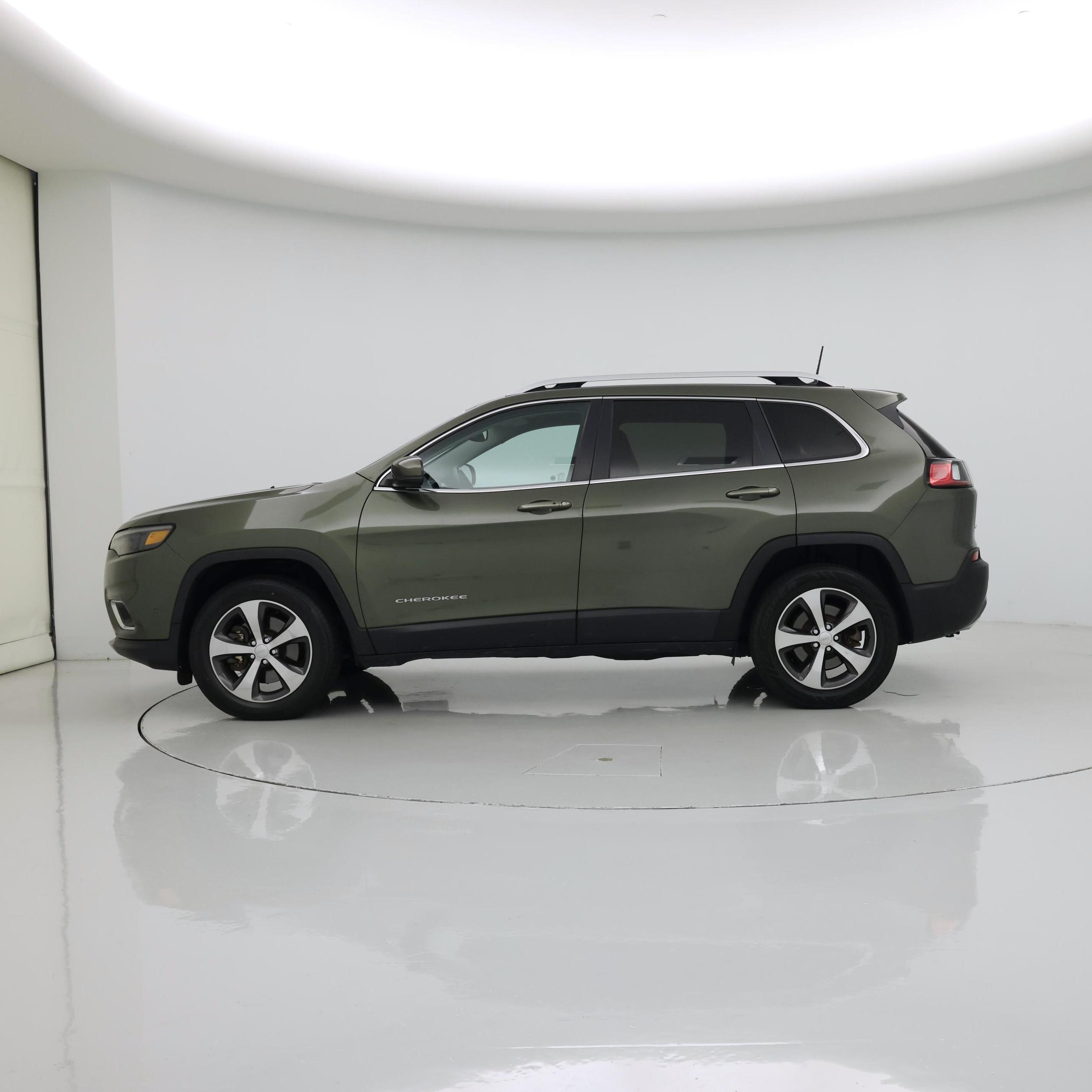 Thumbnail: 2019 Jeep Cherokee - 3