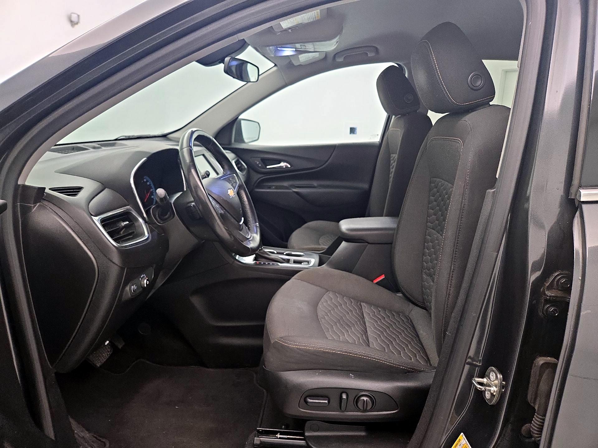 Thumbnail: 2018 Chevrolet Equinox - 11
